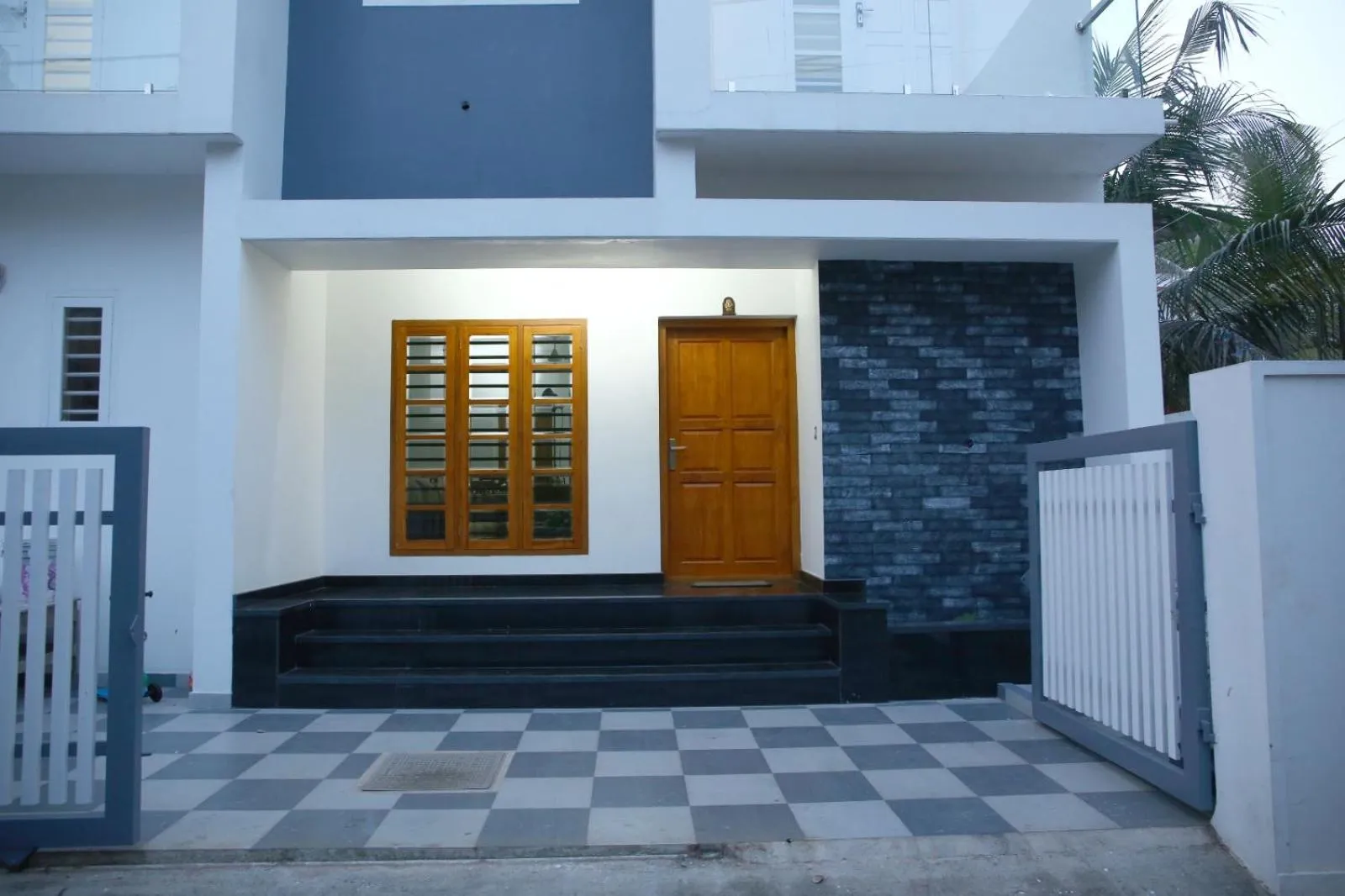 Facade/entrance in Guest West Inn Cochin