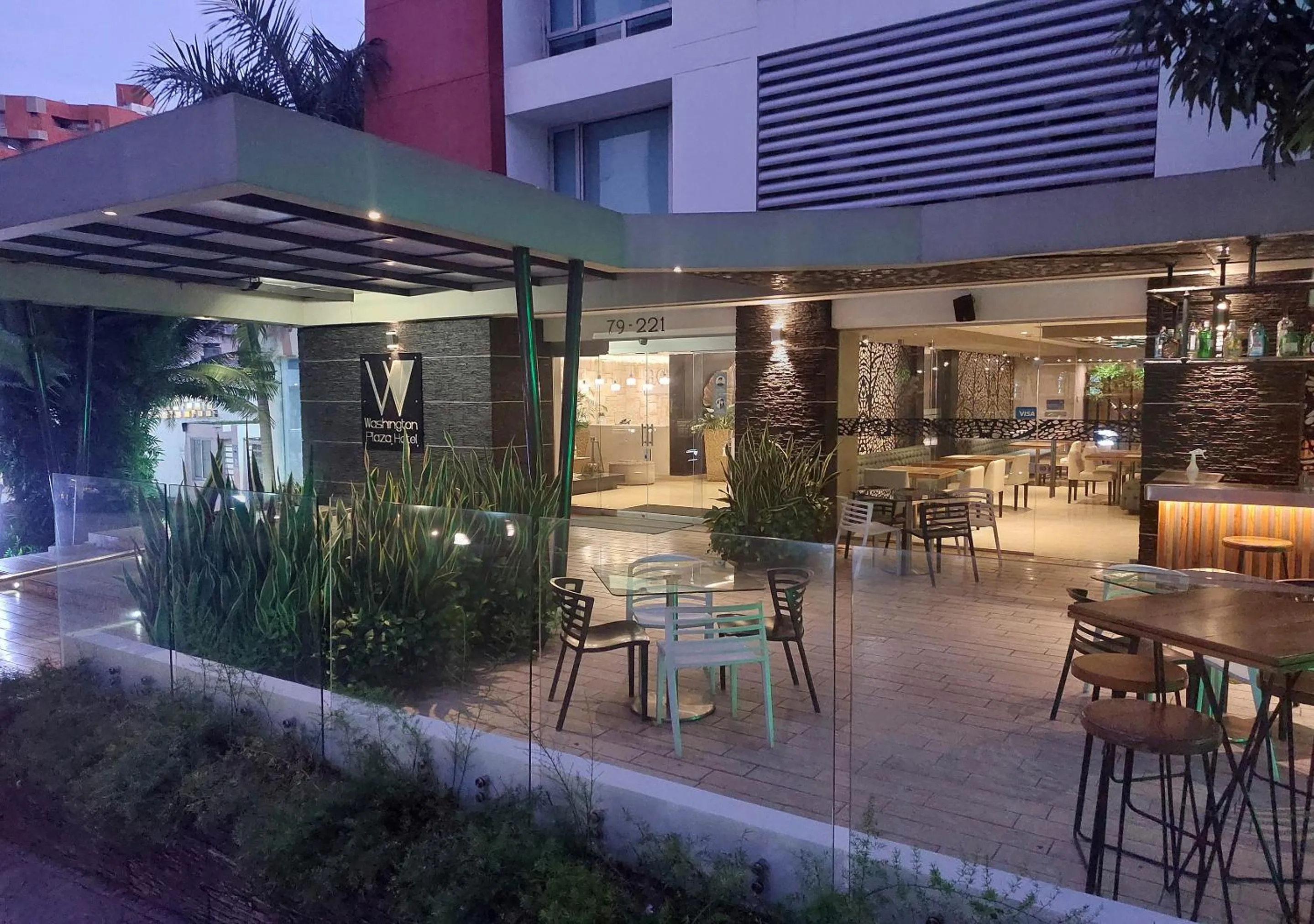 Property building in Washington Plaza