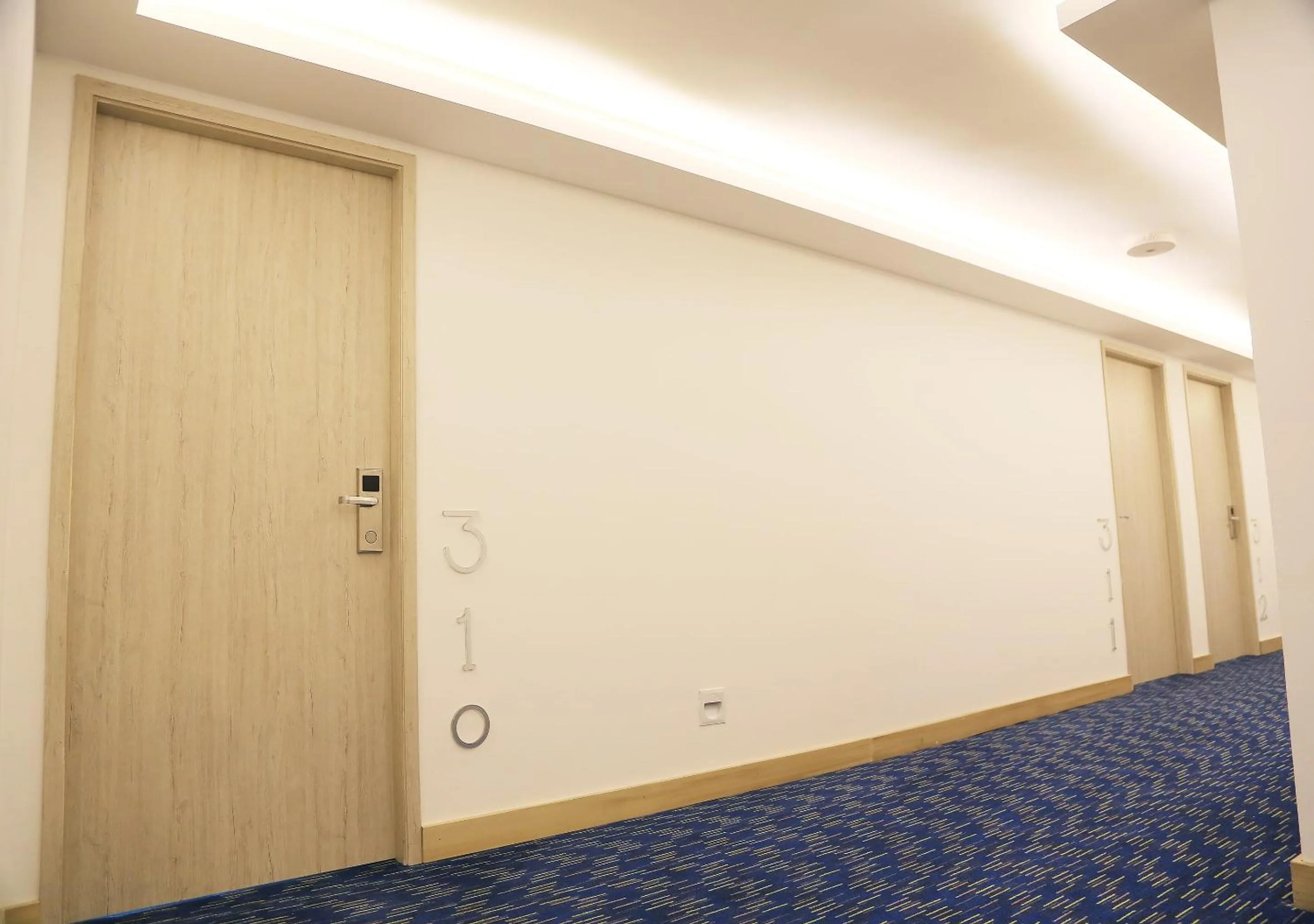 Property building in Washington Plaza