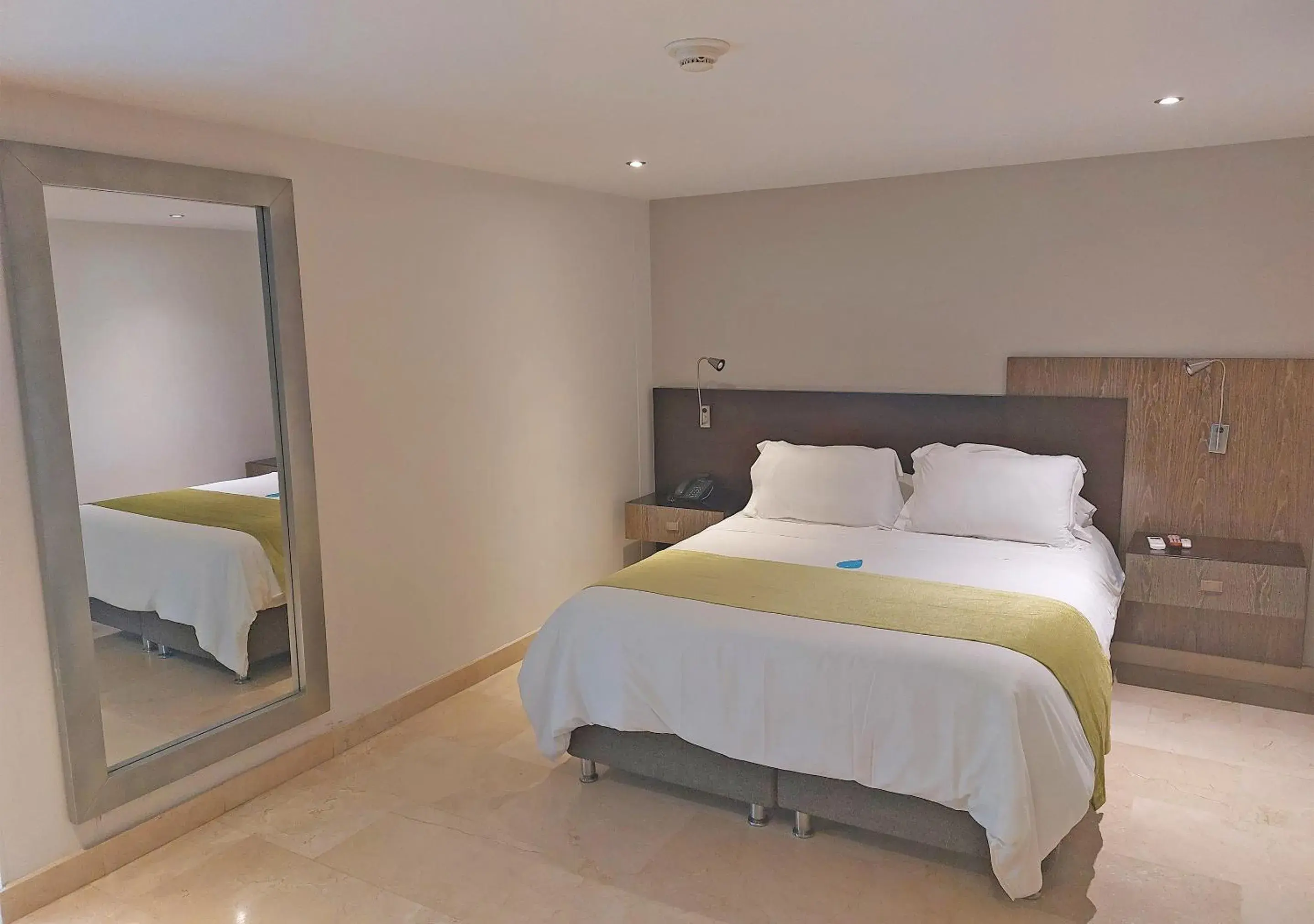 Double Room in Washington Plaza Double Room in Washington Plaza