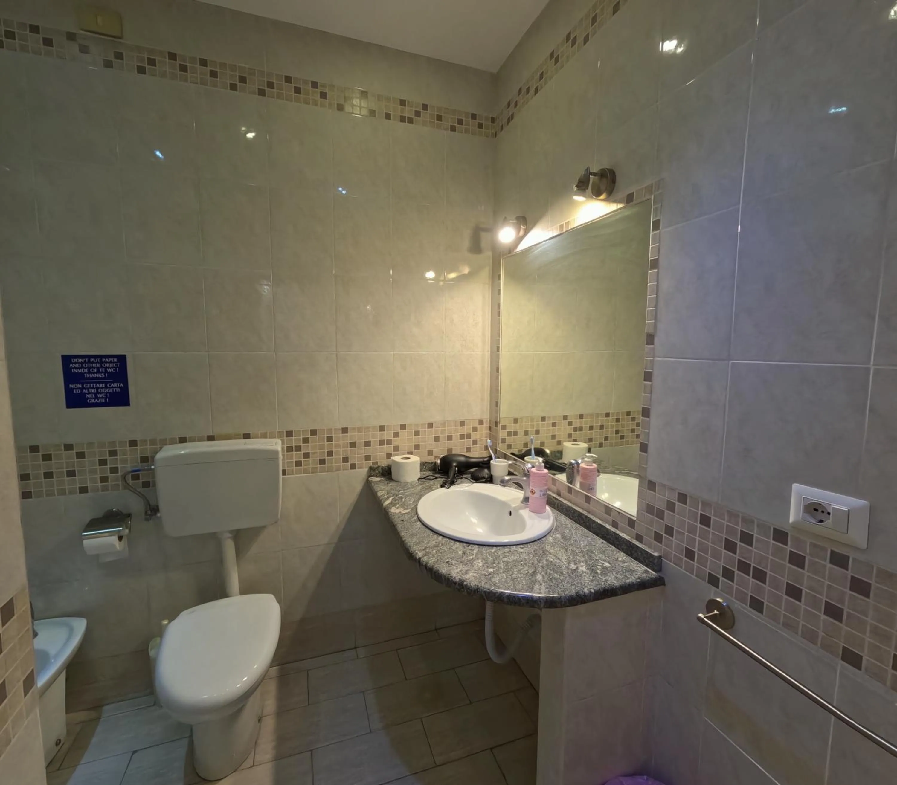 Bathroom in Hotel Gorizia