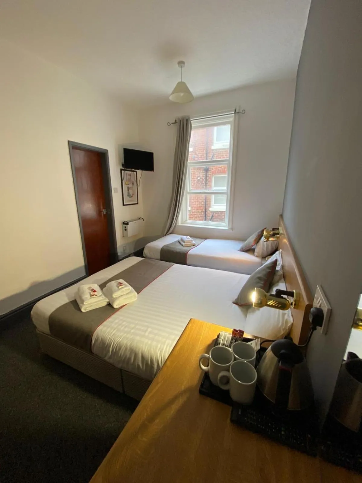 Bedroom, Bed in Alumhurst Hotel