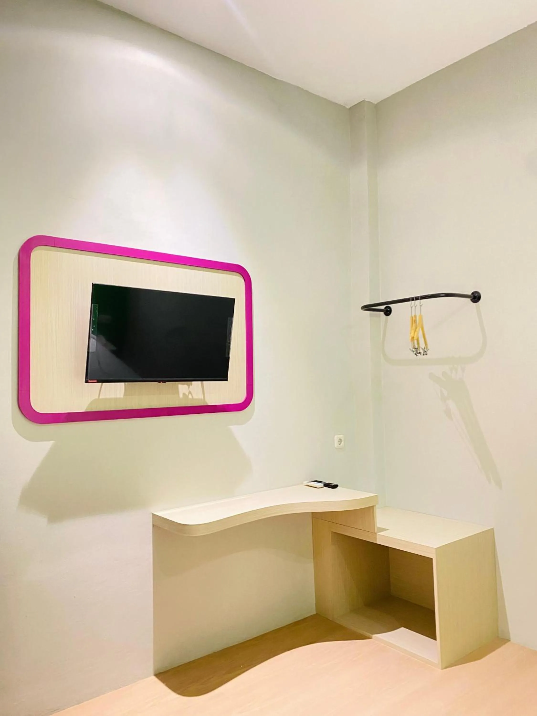 TV and multimedia in Ruma Ruma Hotel Kenten - Palembang