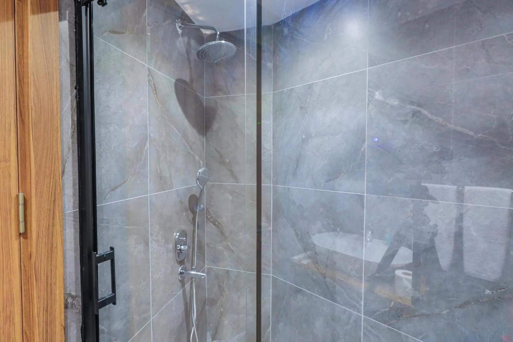 Shower in Silver Inn Spa