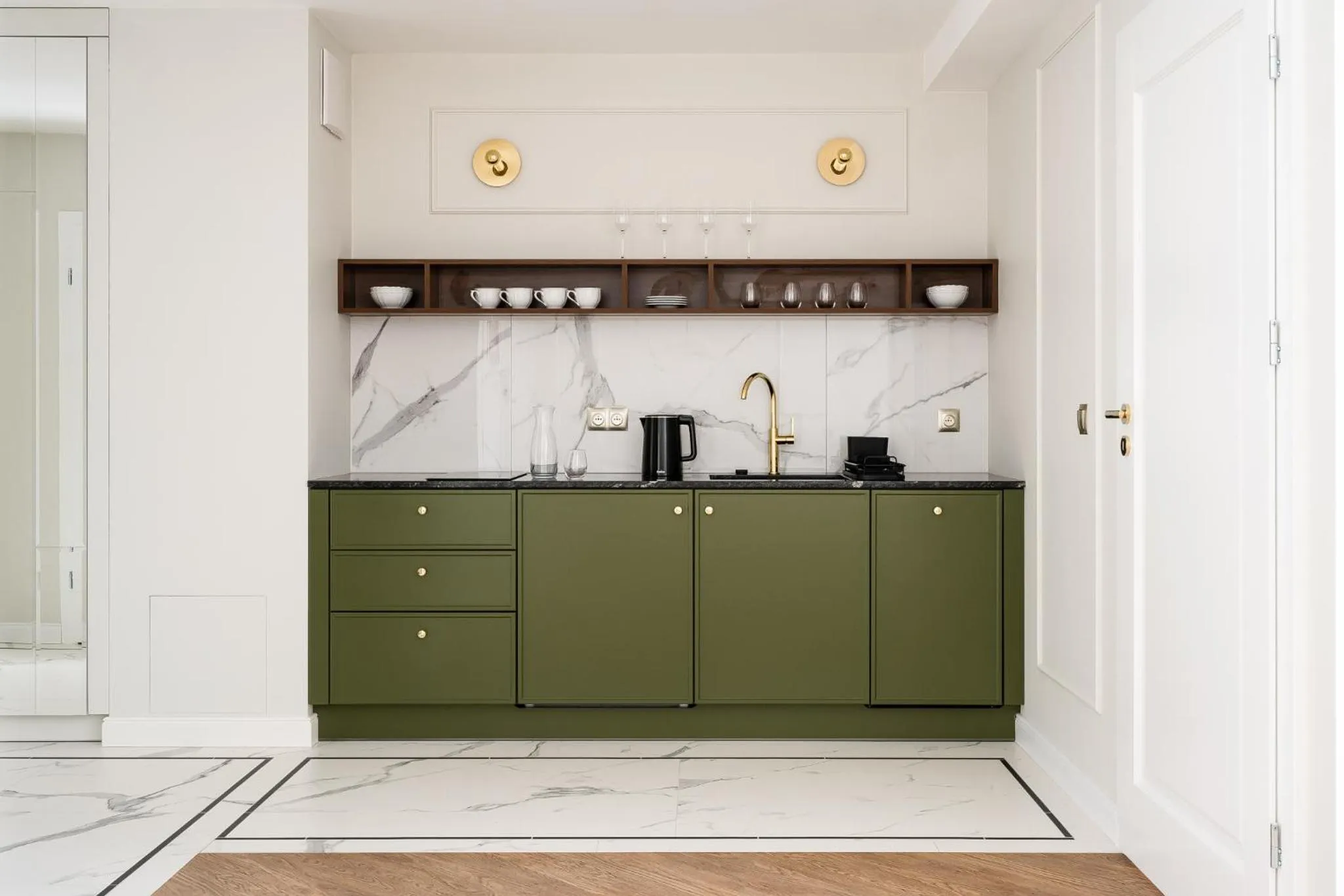 Coffee/tea facilities in Renesans Residence Zakopane