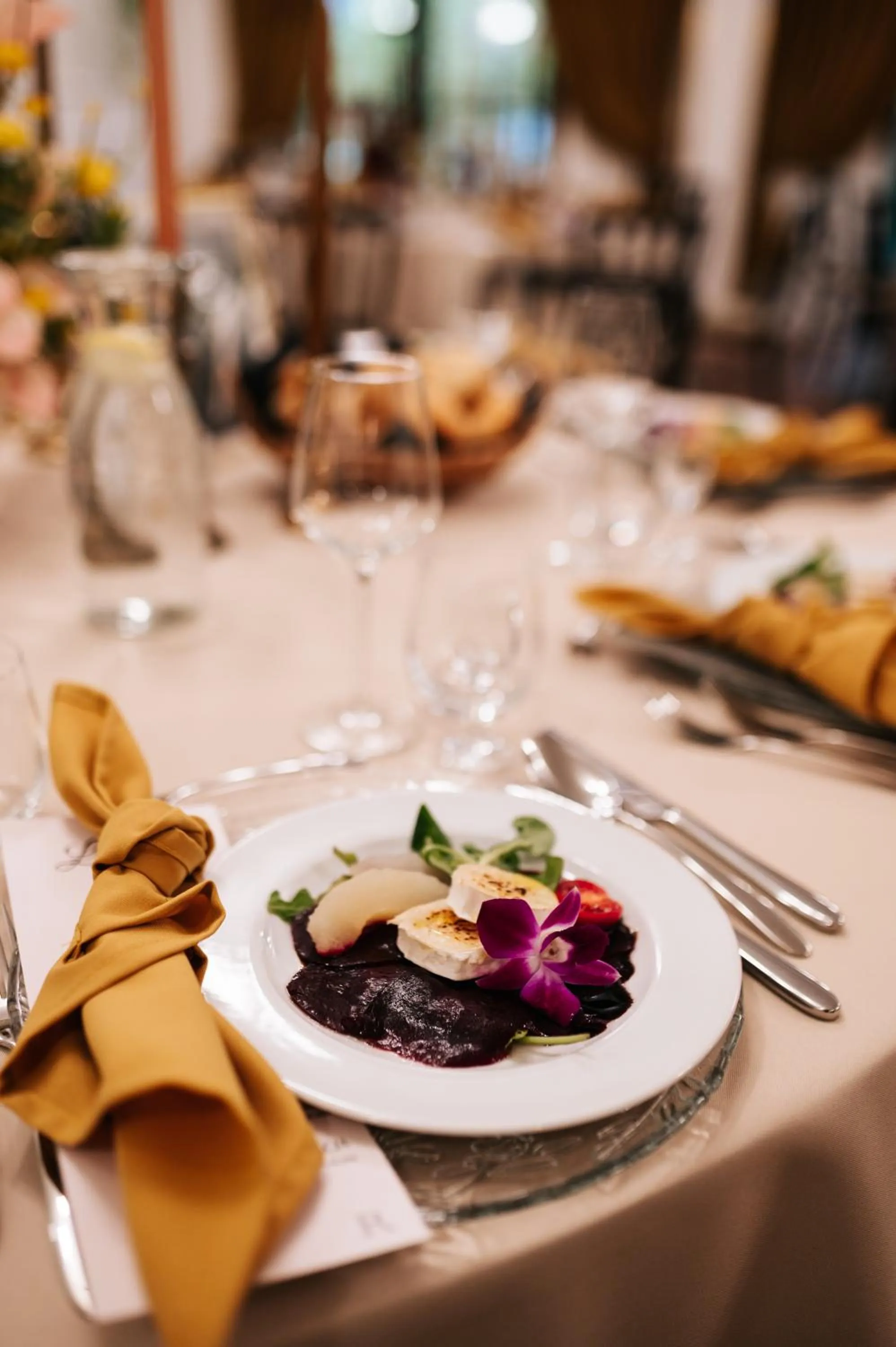 Restaurant/places to eat in Renesans Residence Zakopane