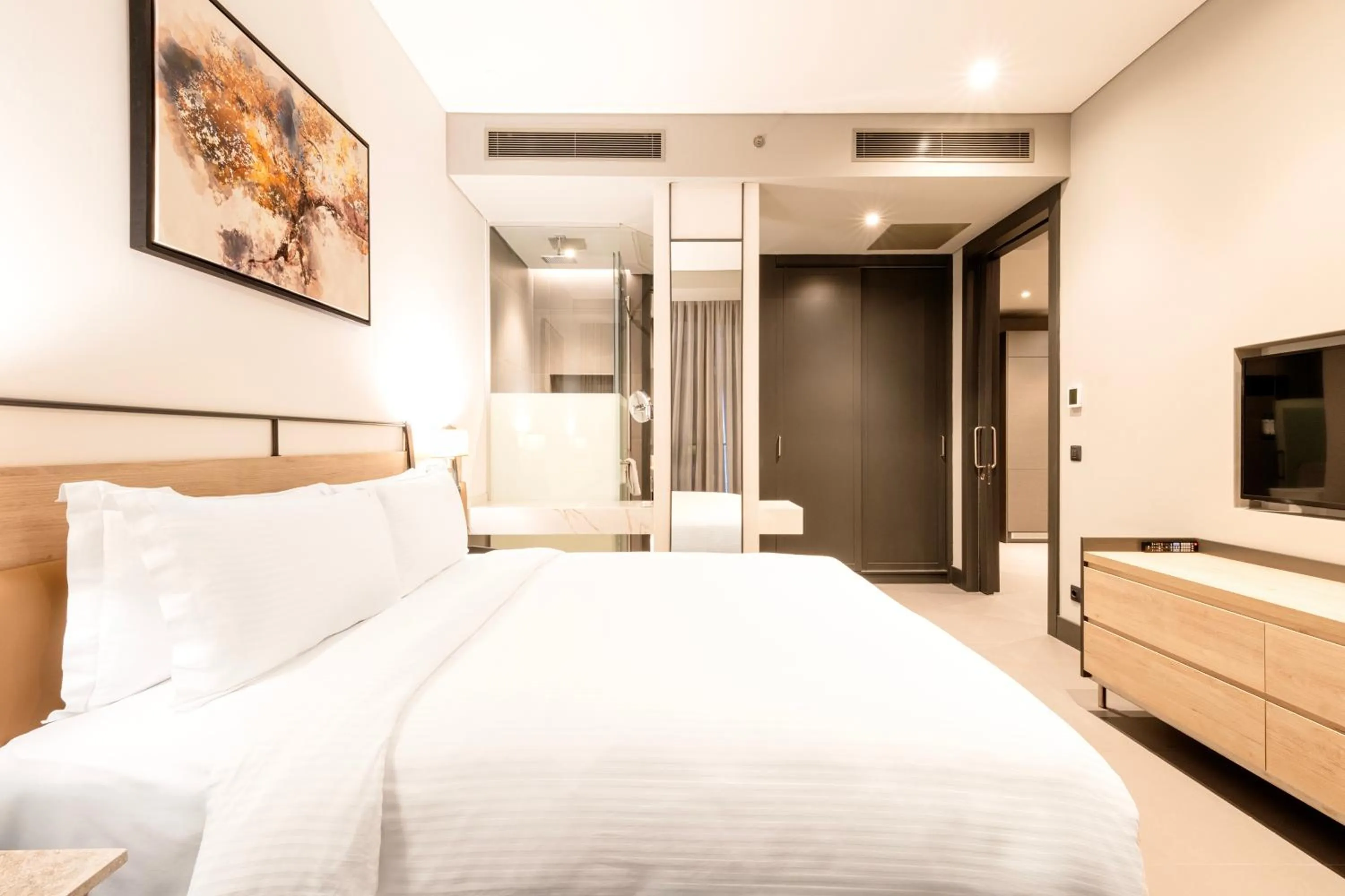 Bedroom, Bed in Bomonti Arjaan by Rotana