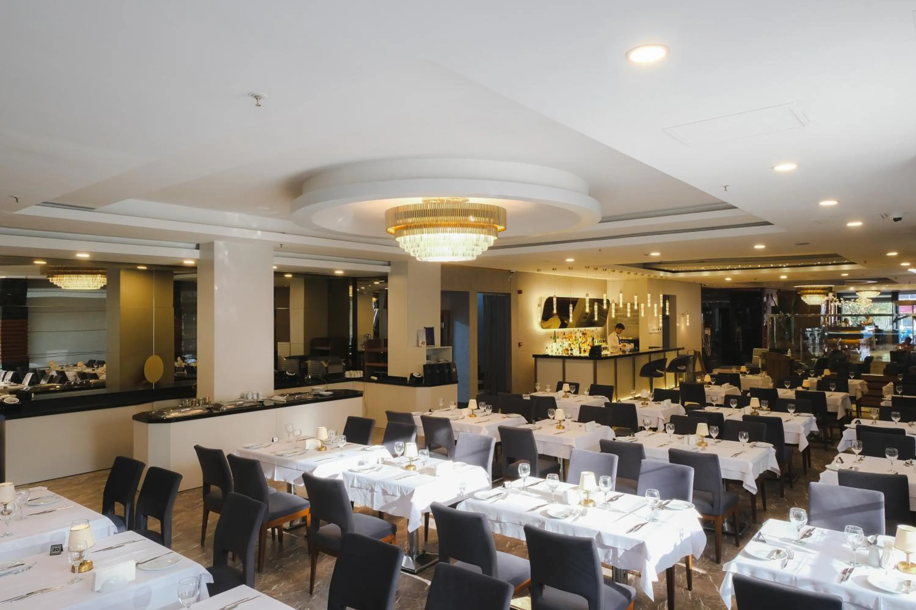 Restaurant/places to eat in ARMİS HOTEL