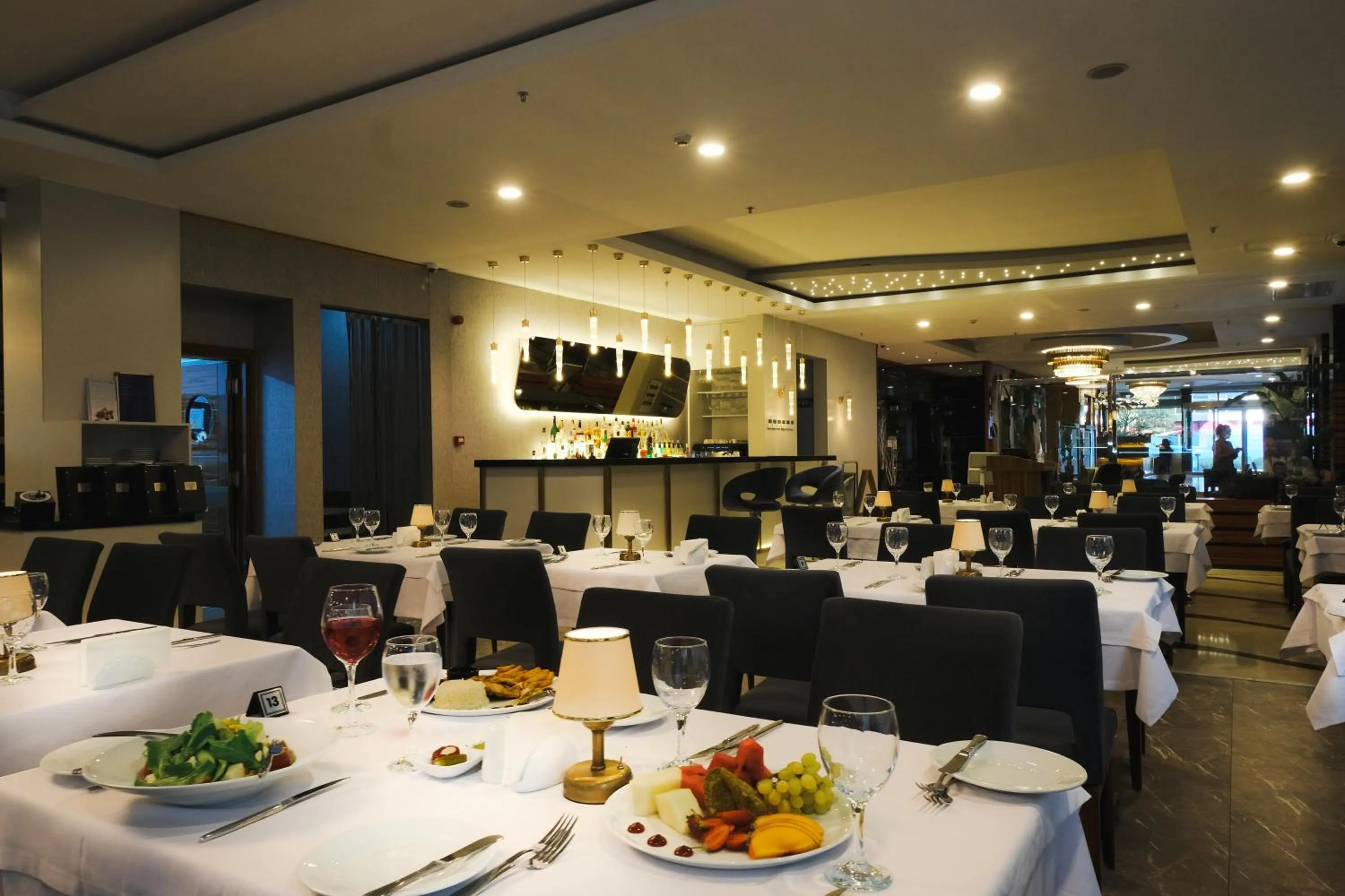 Restaurant/places to eat in ARMİS HOTEL