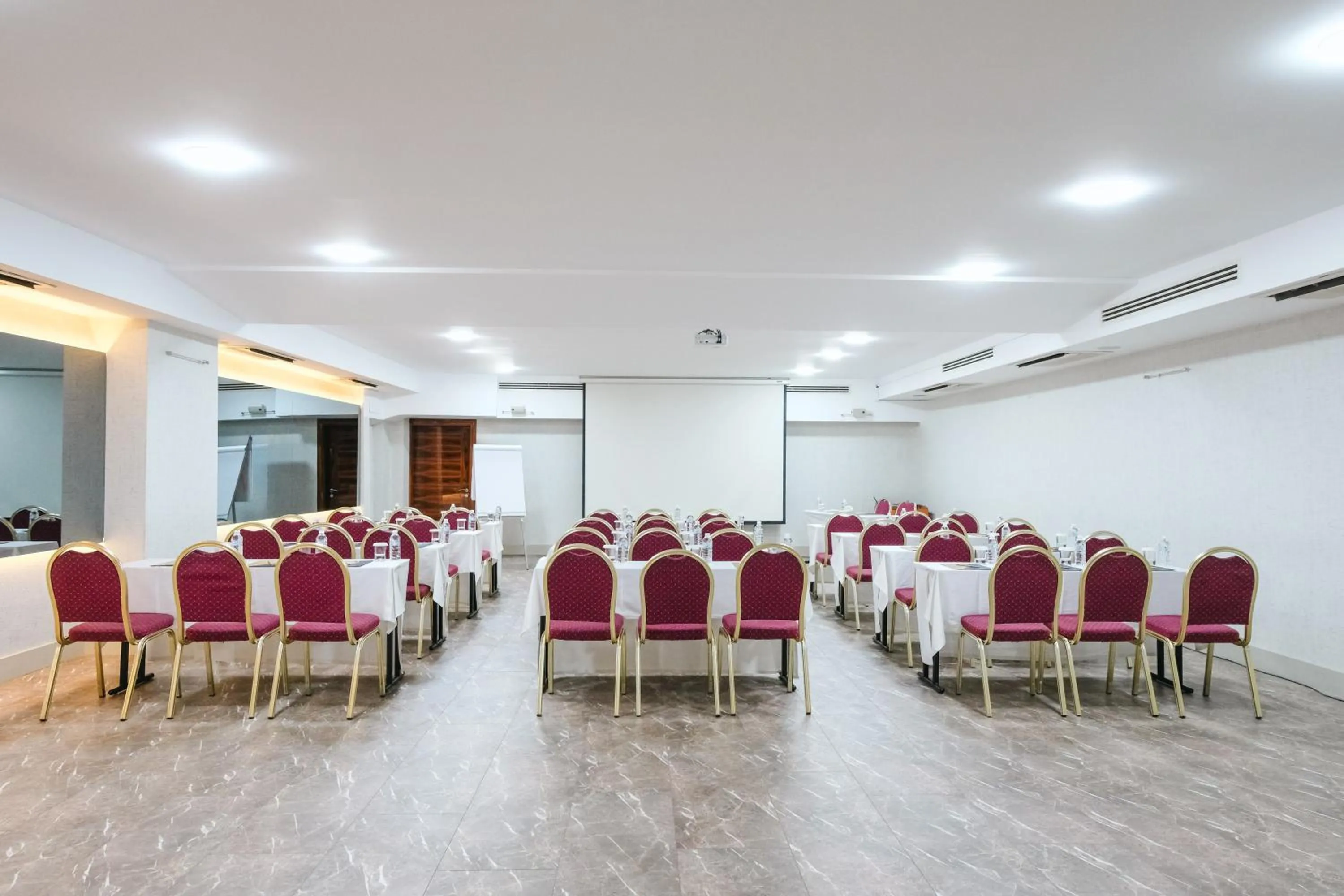 Meeting/conference room in ARMİS HOTEL