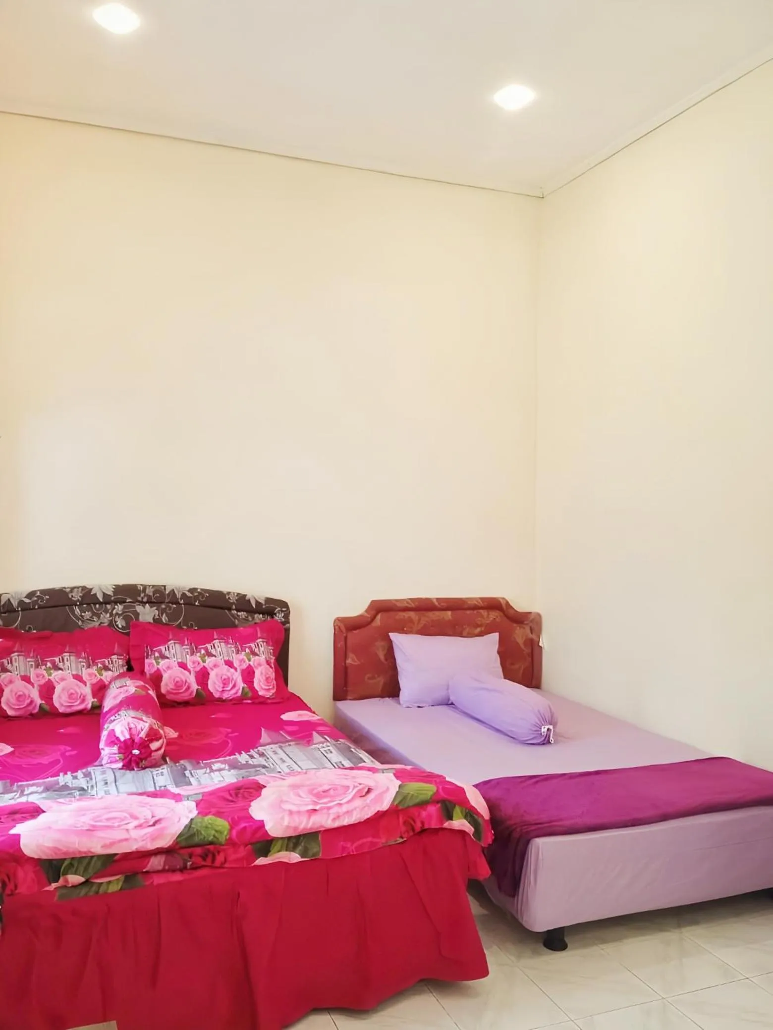 Bed in Penginapan Prambanan TRISAN