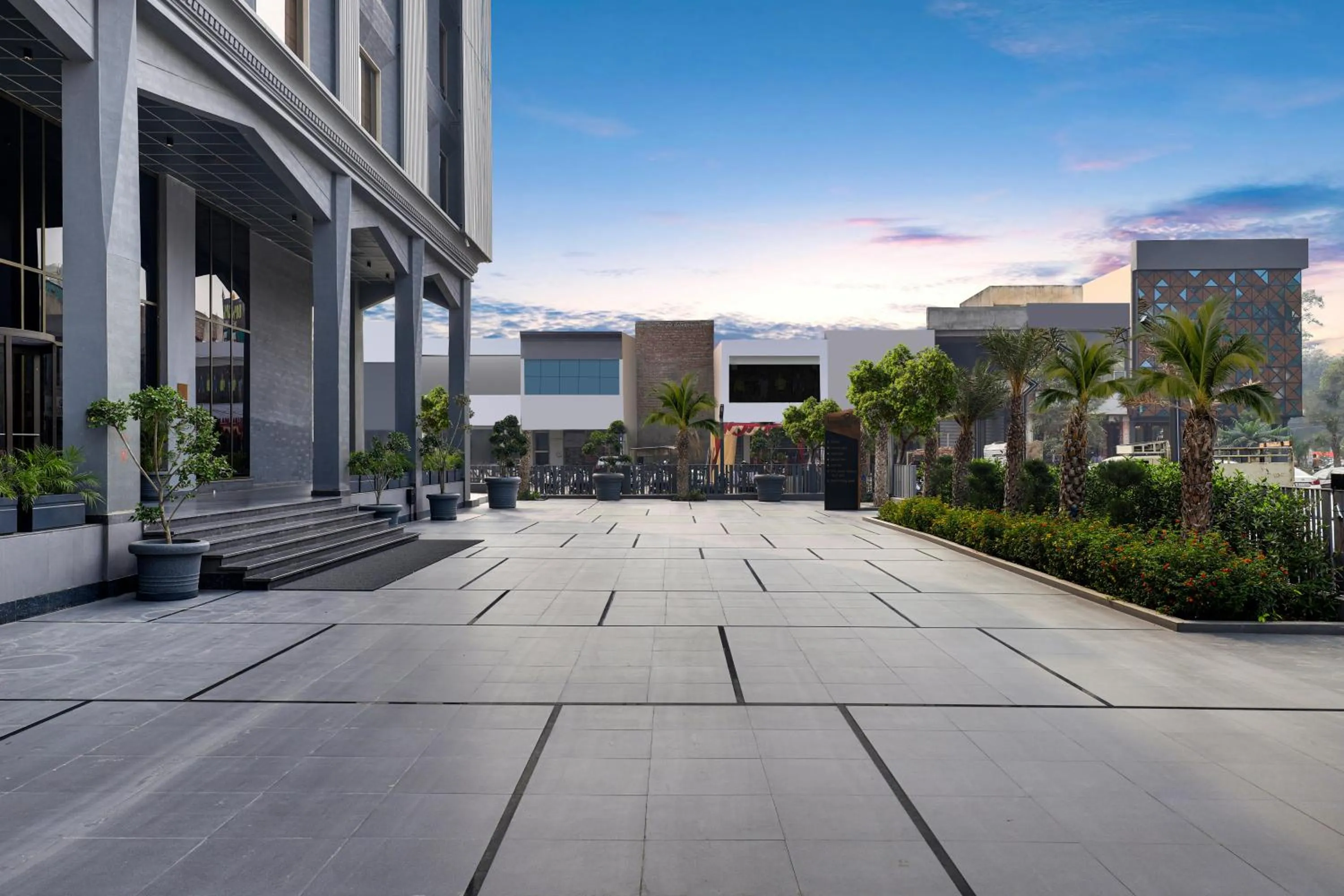 Parking in Lemon Tree Hotel, Hisar