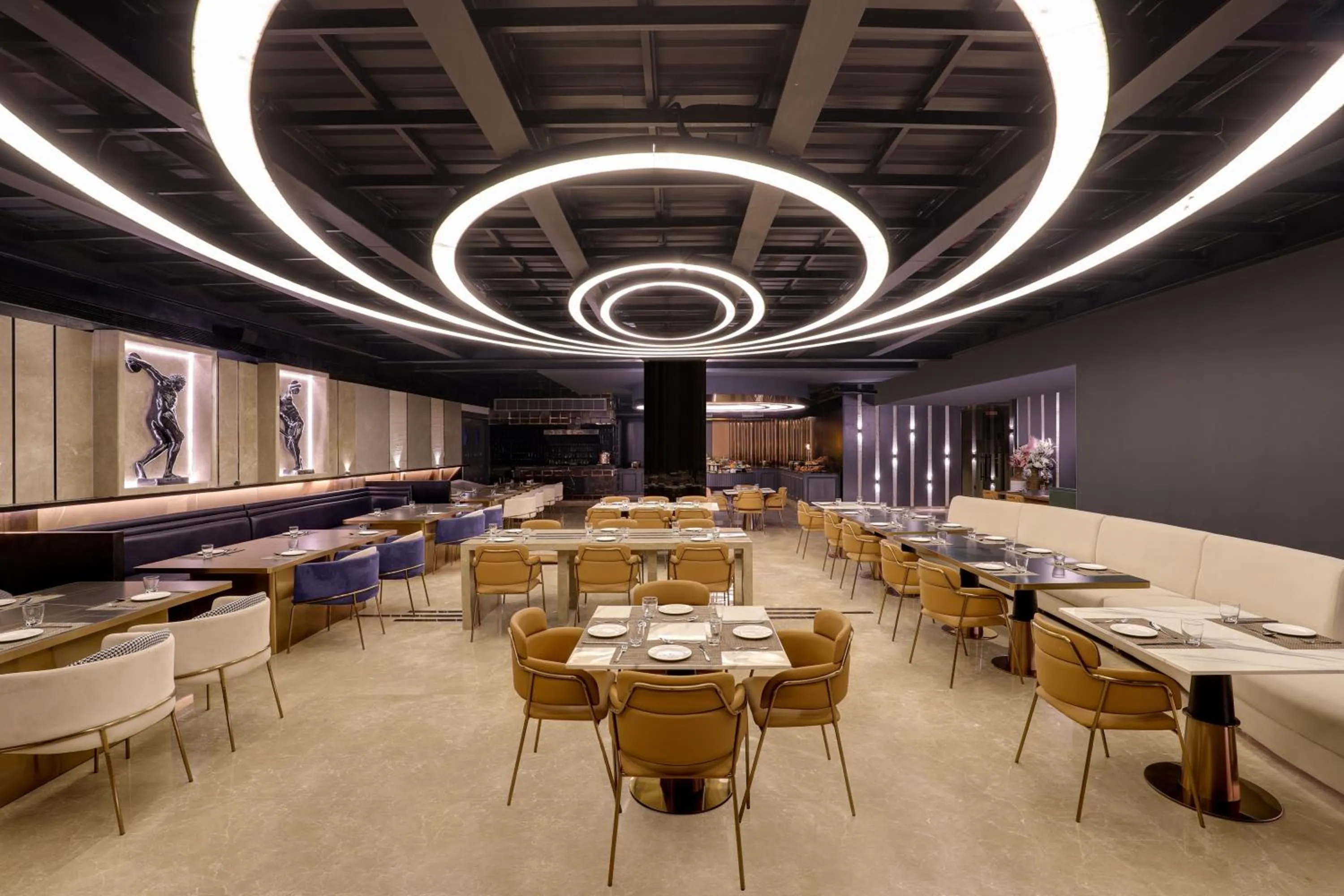 Restaurant/places to eat in Lemon Tree Hotel, Hisar