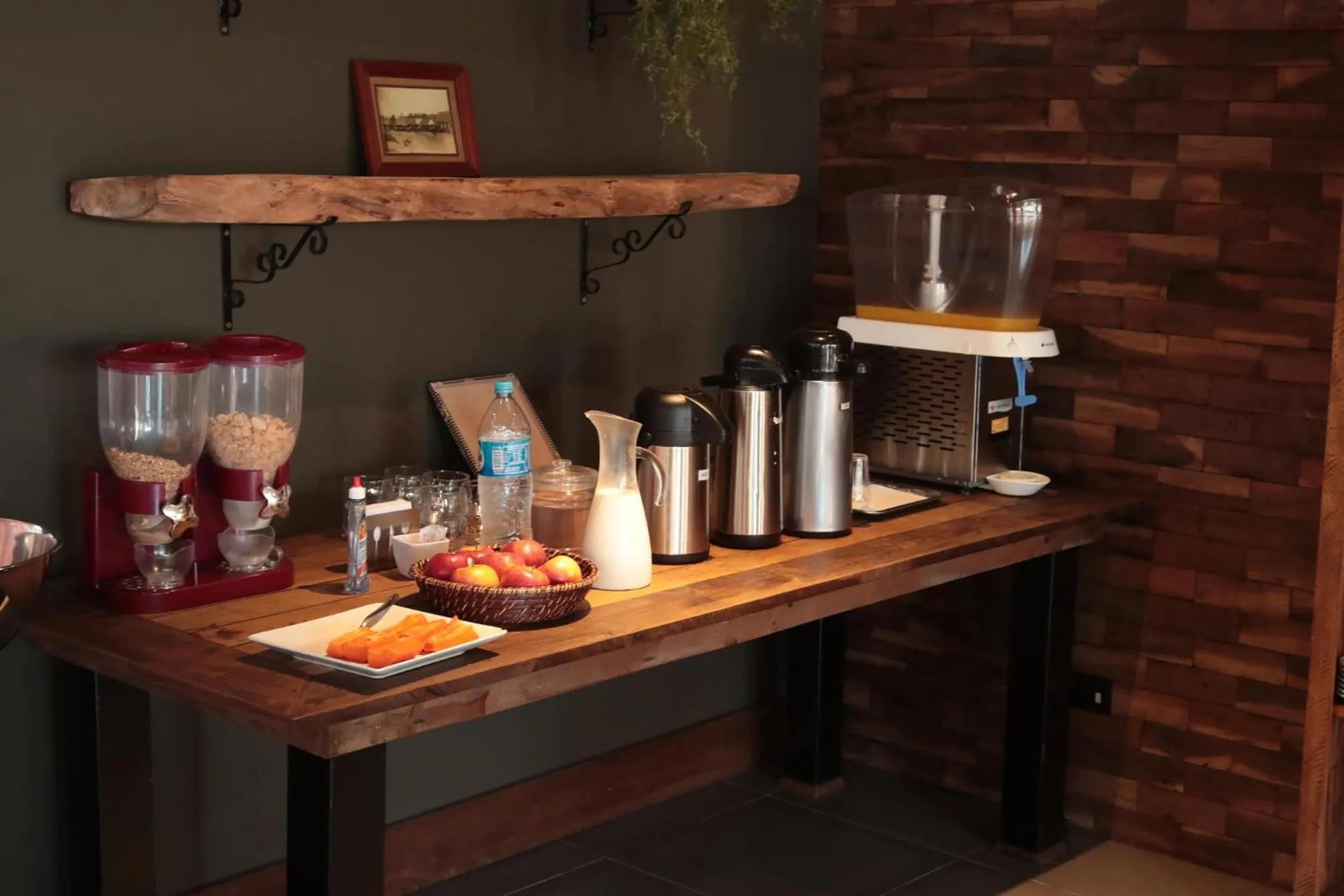 Breakfast in Ipê Hotel Express