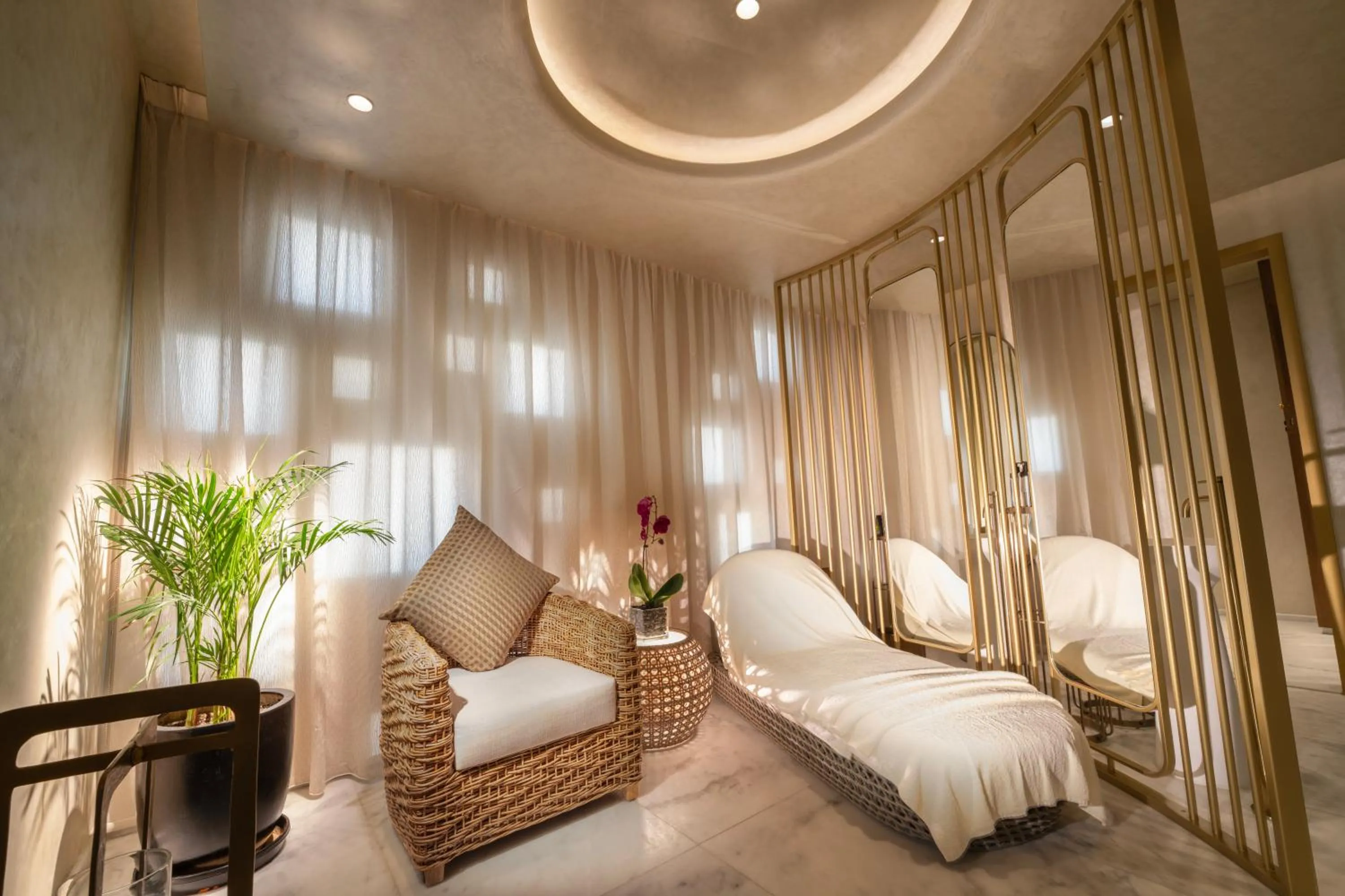 Spa and wellness centre/facilities, Bed in The Biltmore Hotel Villas, Dubai