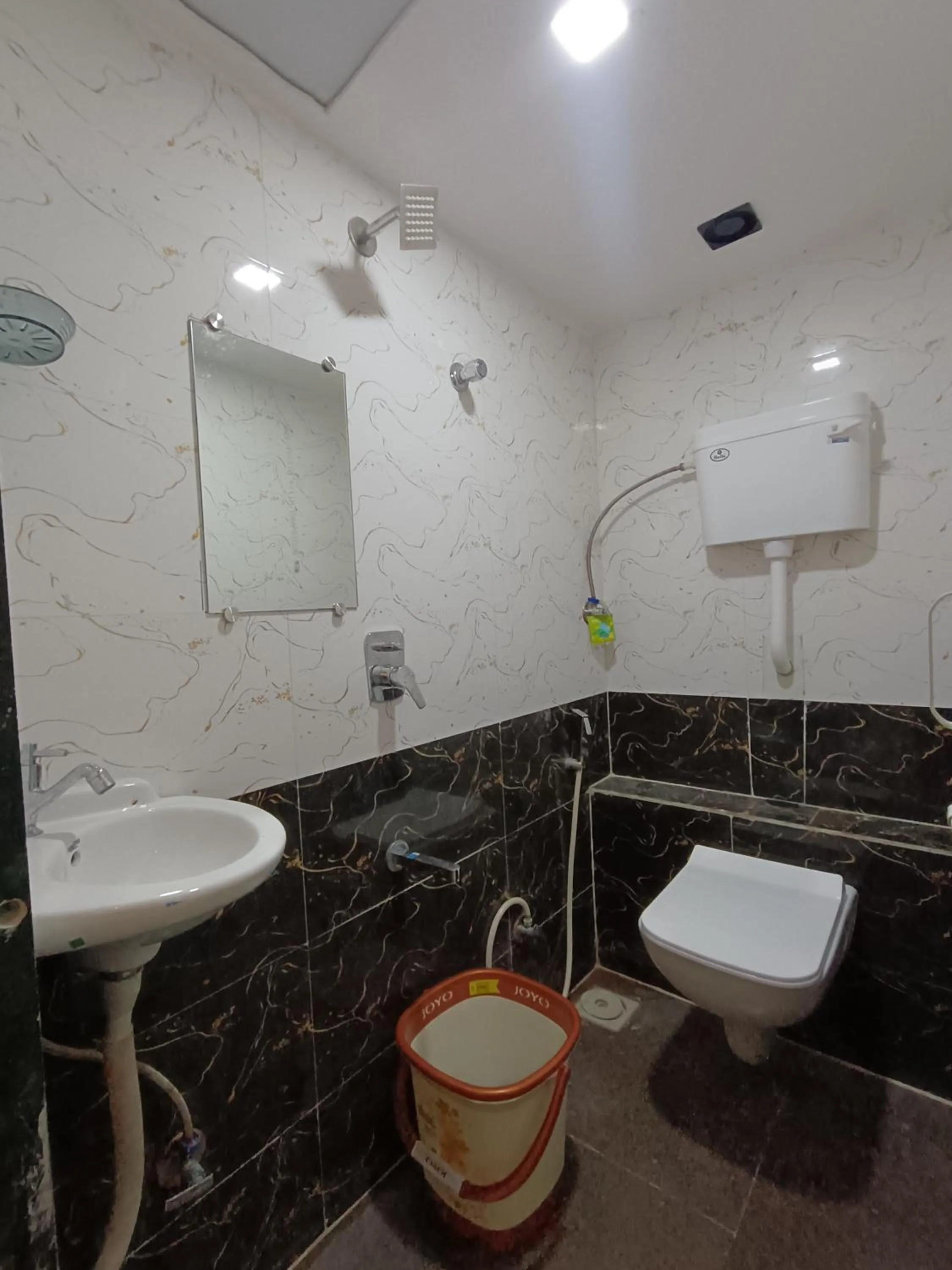 Shower in Hotel Powai Residency