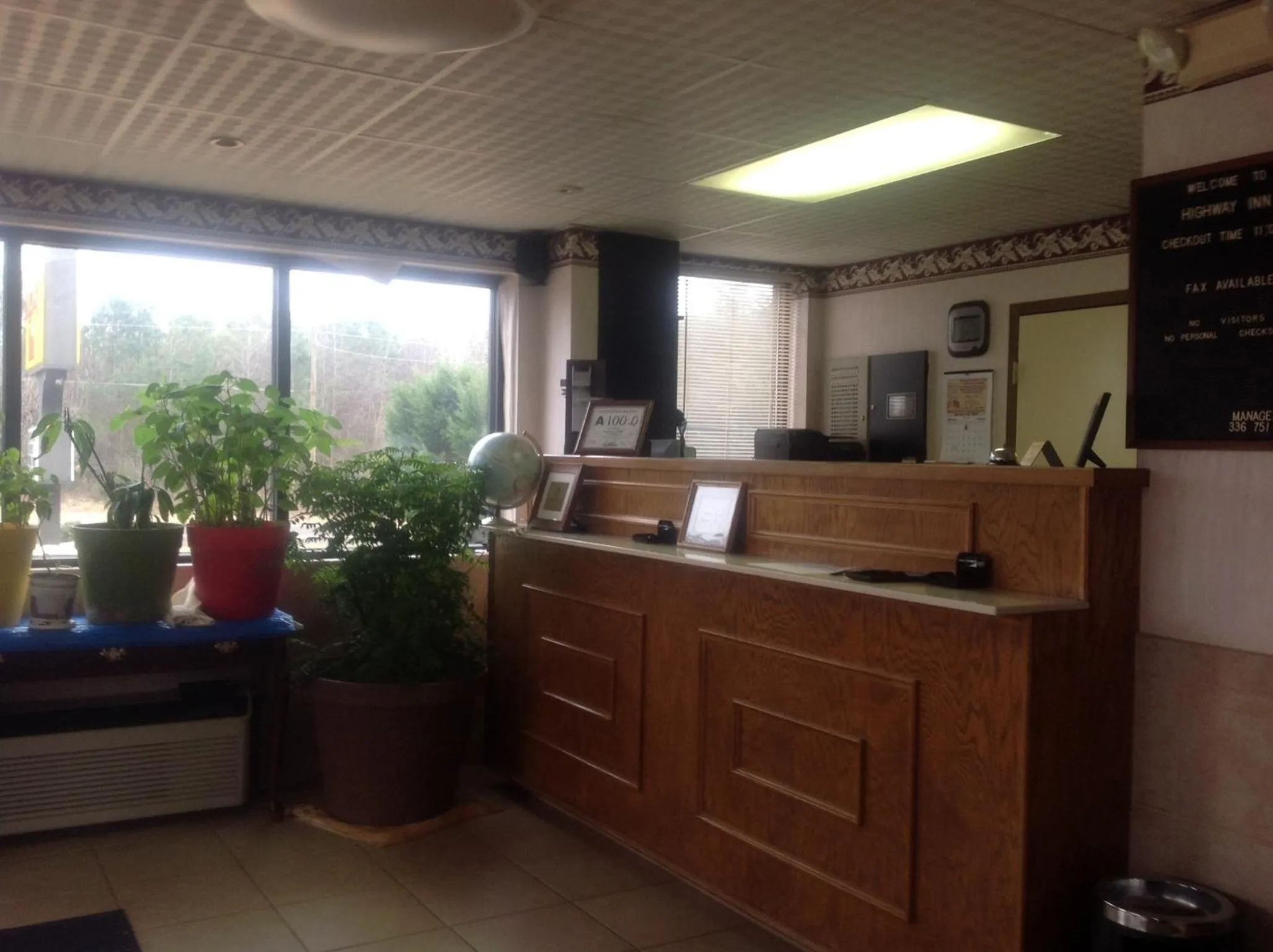 Lobby or reception in HighWay Inn