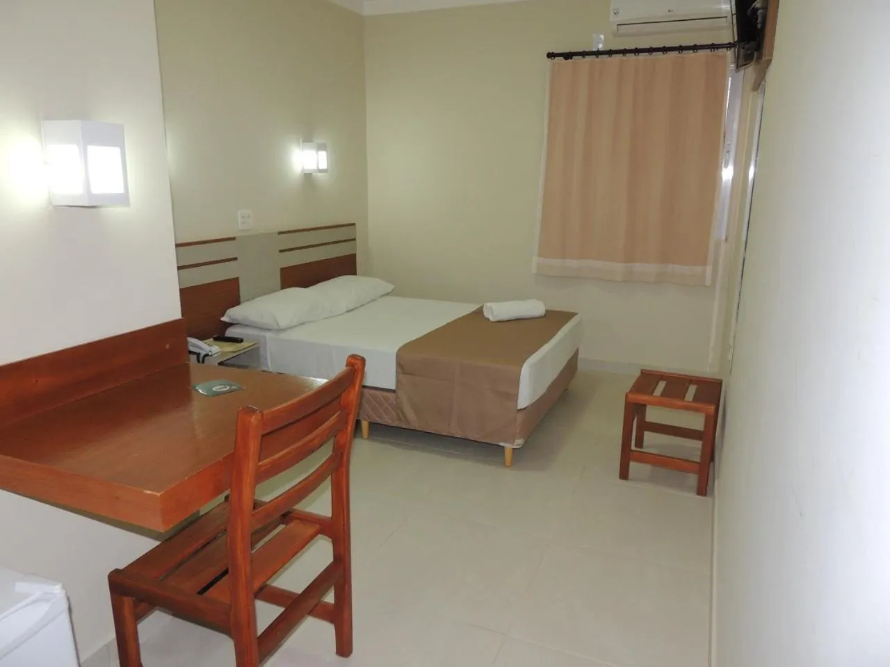 Photo of the whole room, Bed in Perola Verde Hotel