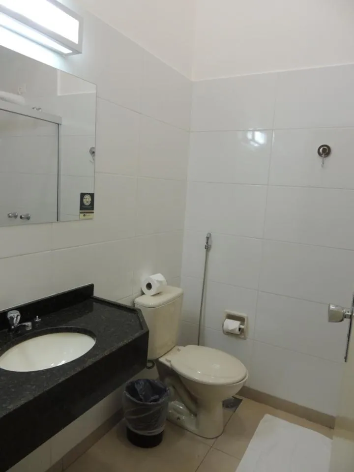Bathroom in Perola Verde Hotel
