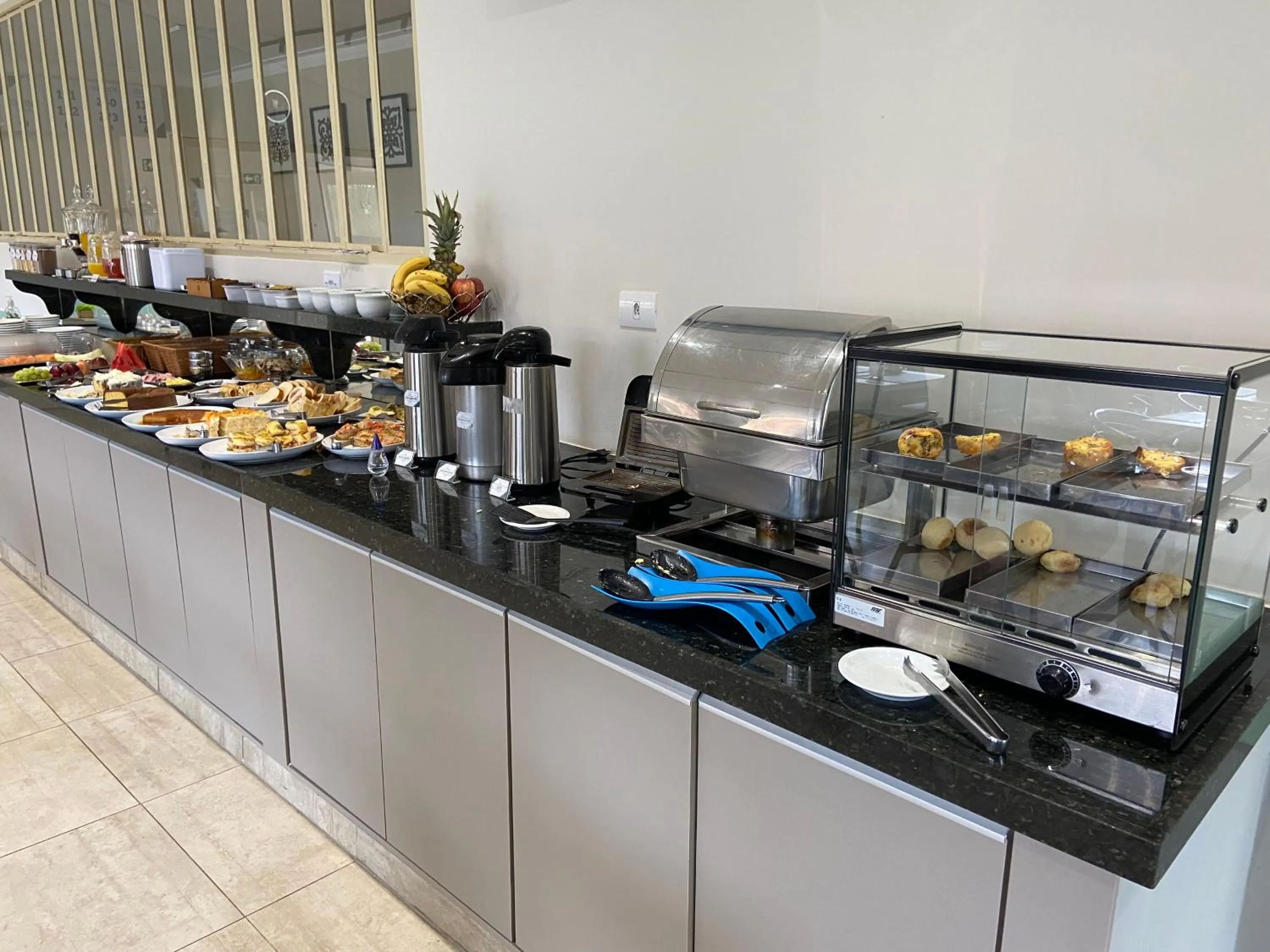 Buffet breakfast in Perola Verde Hotel