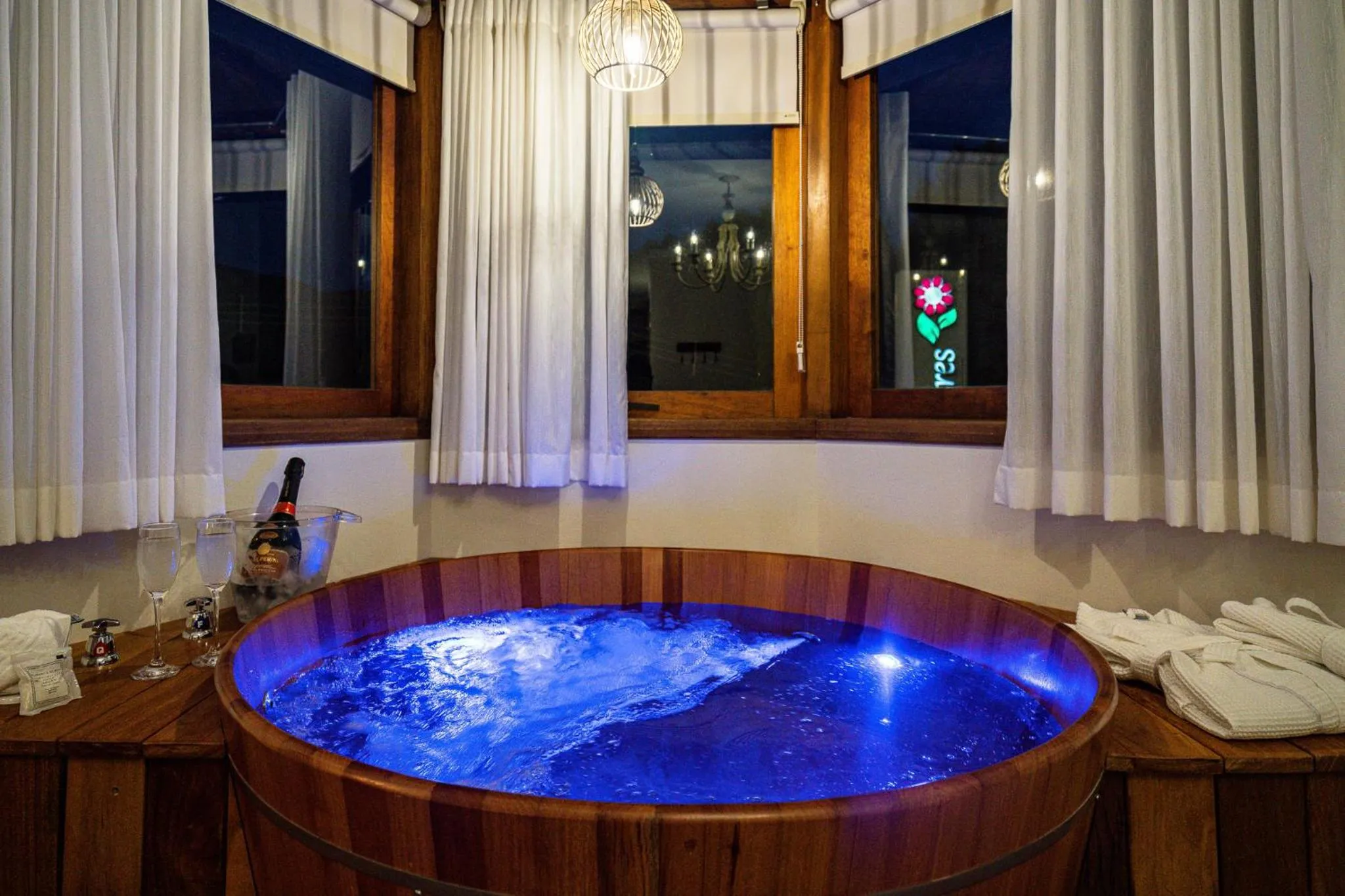 Hot Tub in Pousada Valle das Flores Monte Verde