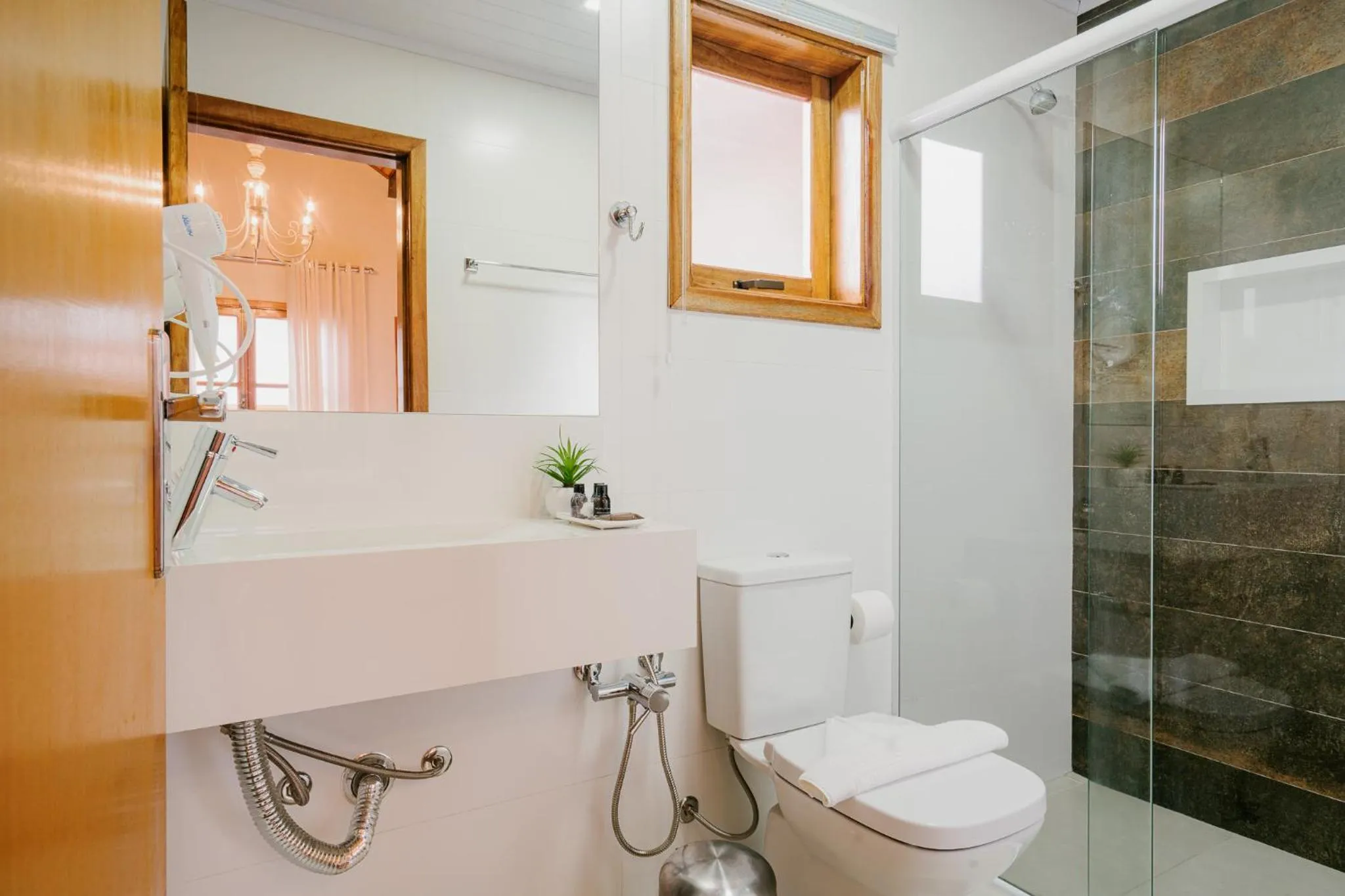 Bathroom in Pousada Valle das Flores Monte Verde