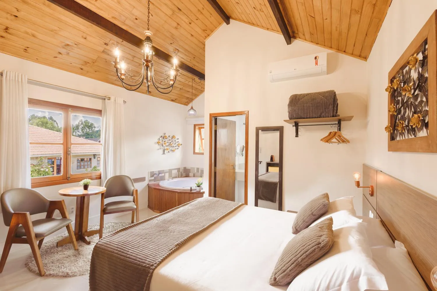 Bird's eye view, Bed in Pousada Valle das Flores Monte Verde