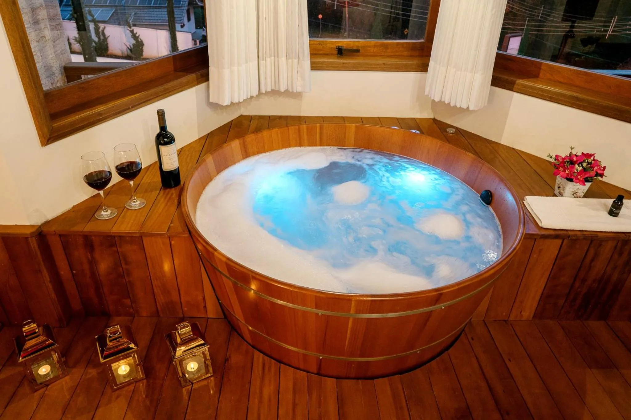 Hot Tub in Pousada Valle das Flores Monte Verde