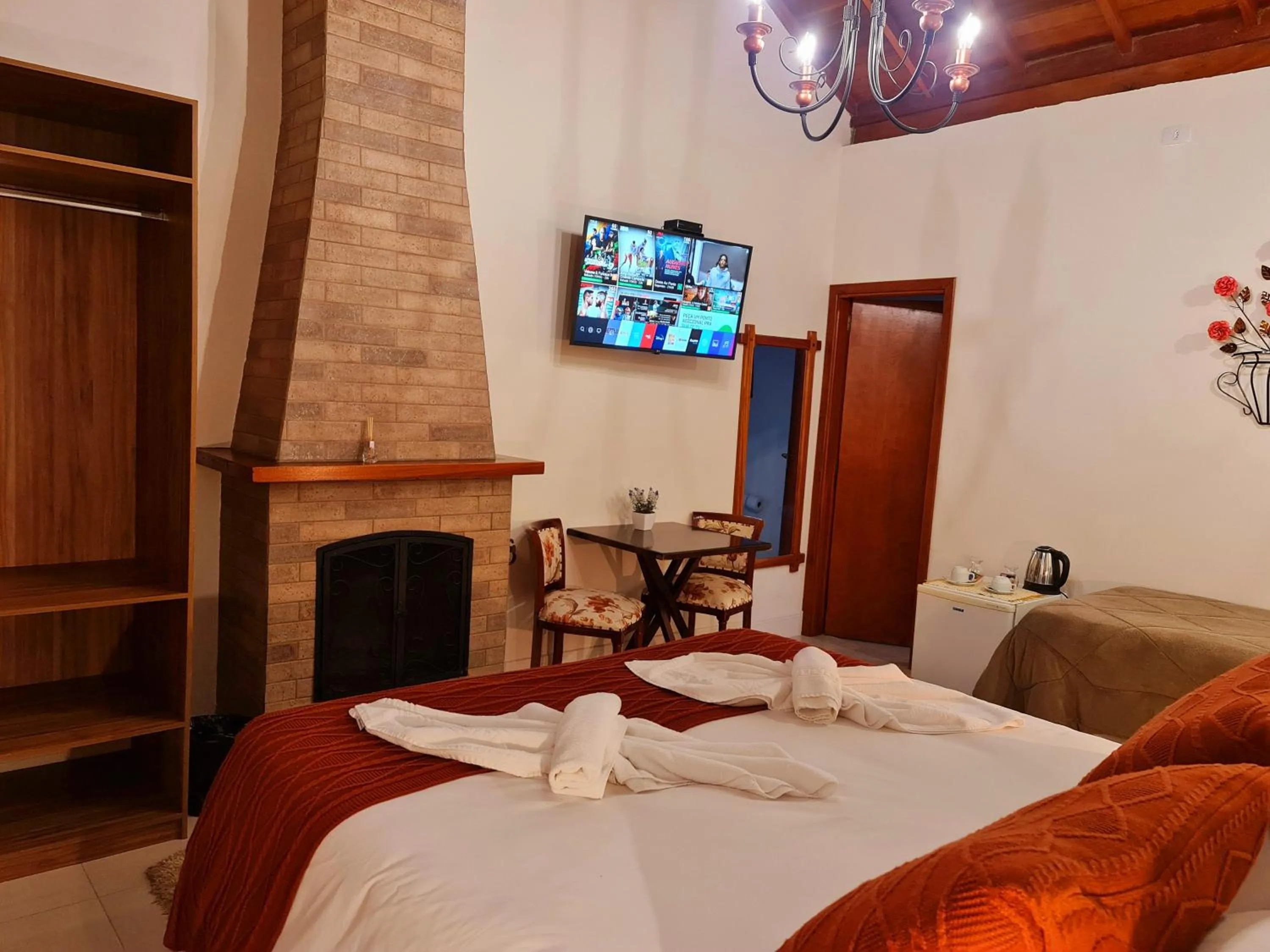 Bedroom, Bed in Pousada Valle das Flores Monte Verde