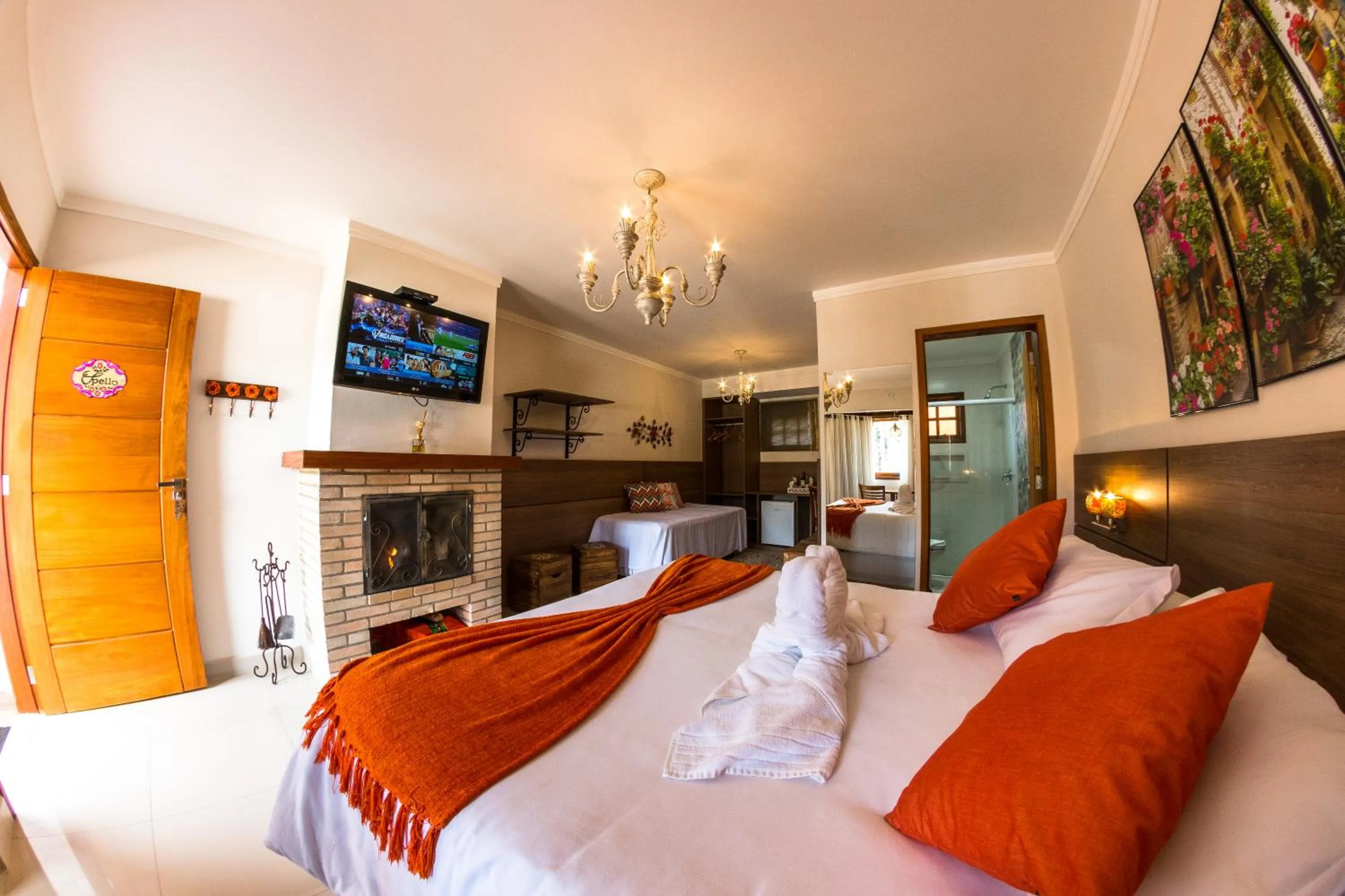 Bathroom, Bed in Pousada Valle das Flores Monte Verde