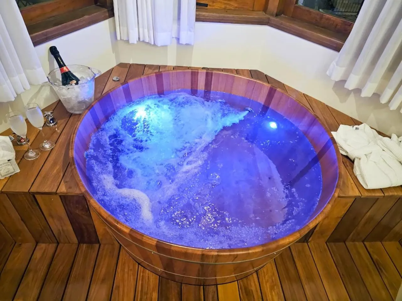 Hot Tub in Pousada Valle das Flores Monte Verde