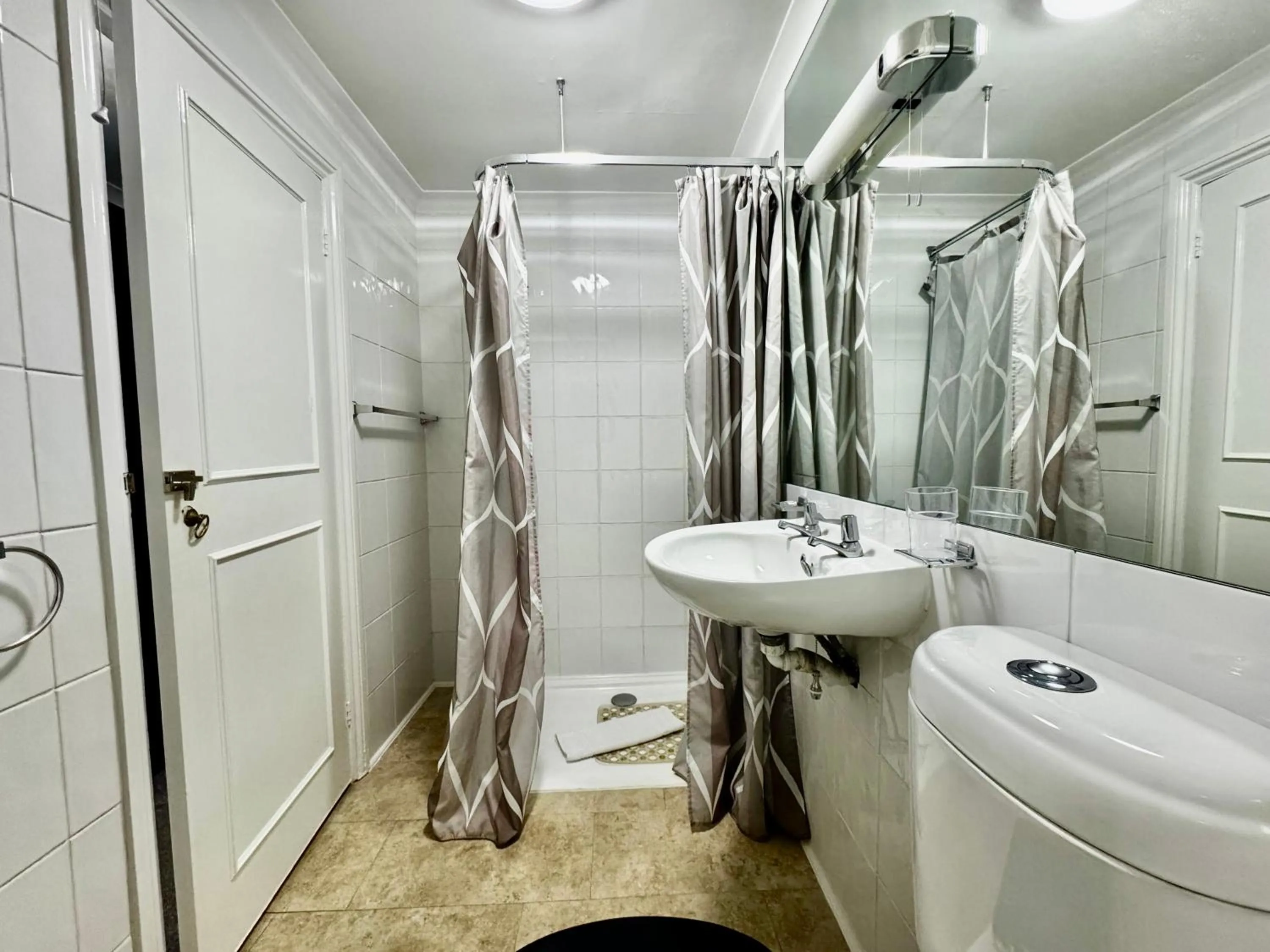 Bathroom in Verve Hotel