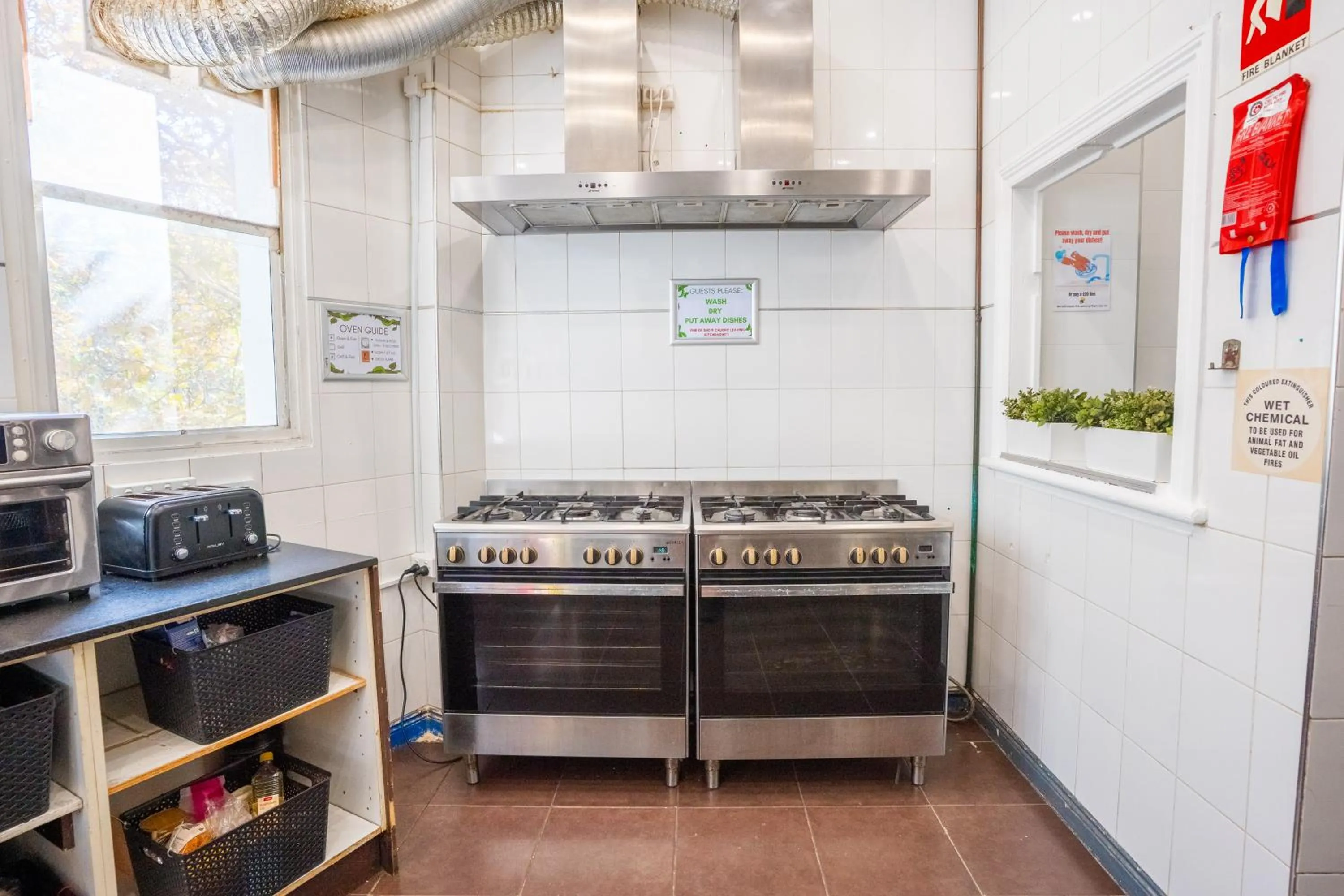 Kitchen or kitchenette in Mad Monkey Kings Cross