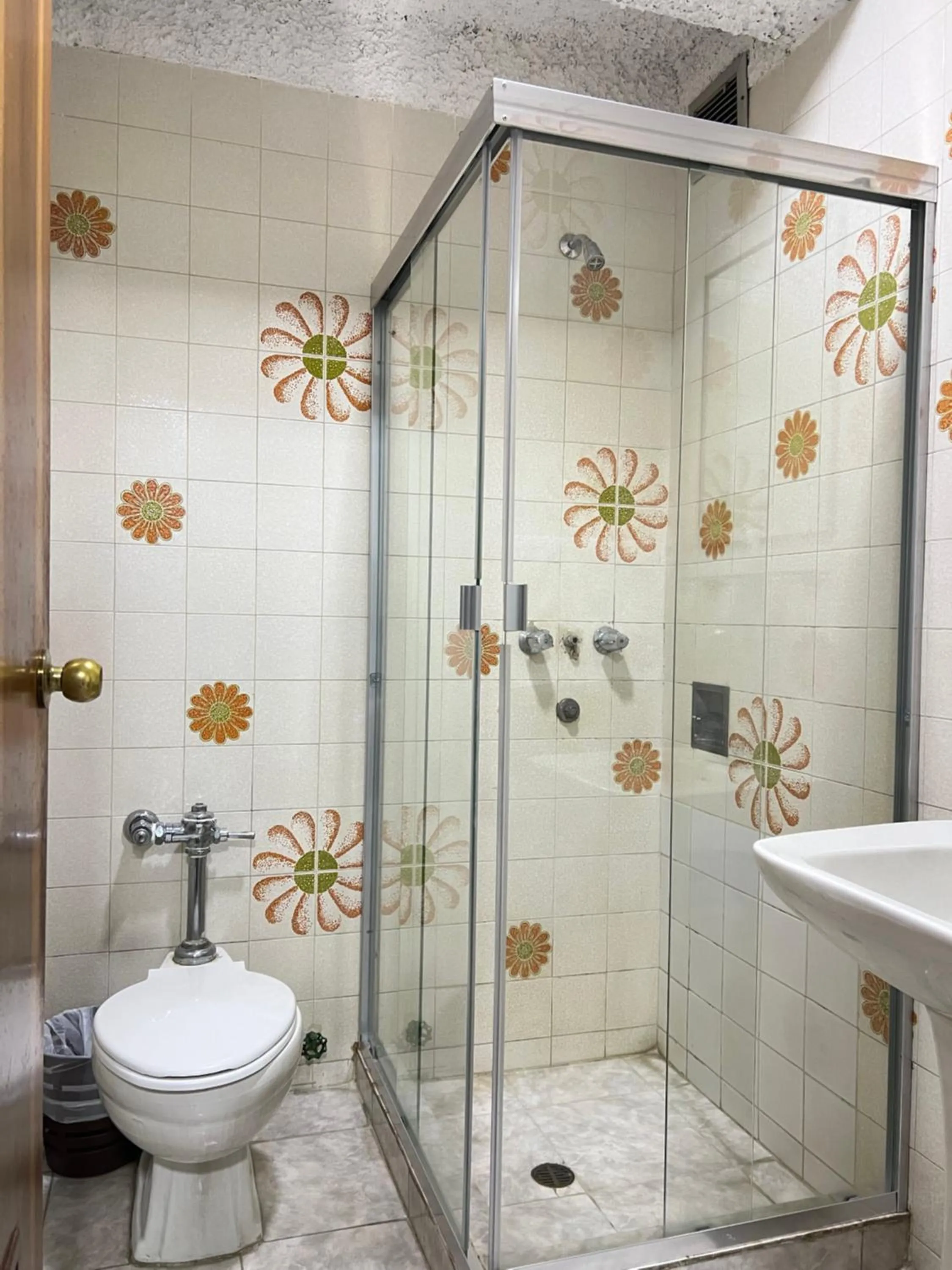 Bathroom in Hotel Grand Galaxie