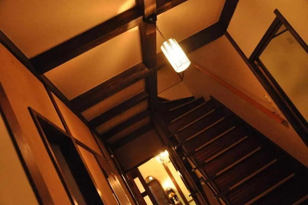 Decorative detail in Nagasaki Kagamiya