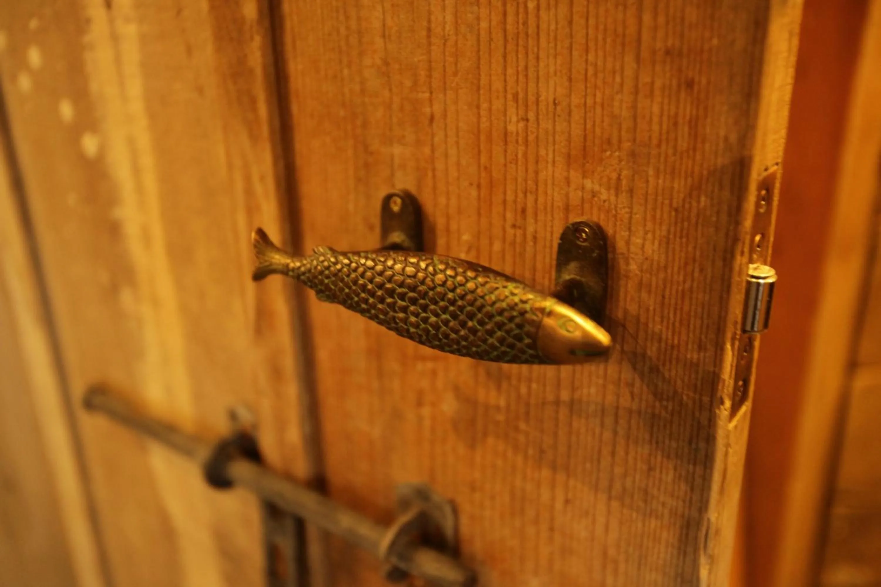 Decorative detail in Kamp Houkan-cho Backpacker's Inn & Lounge