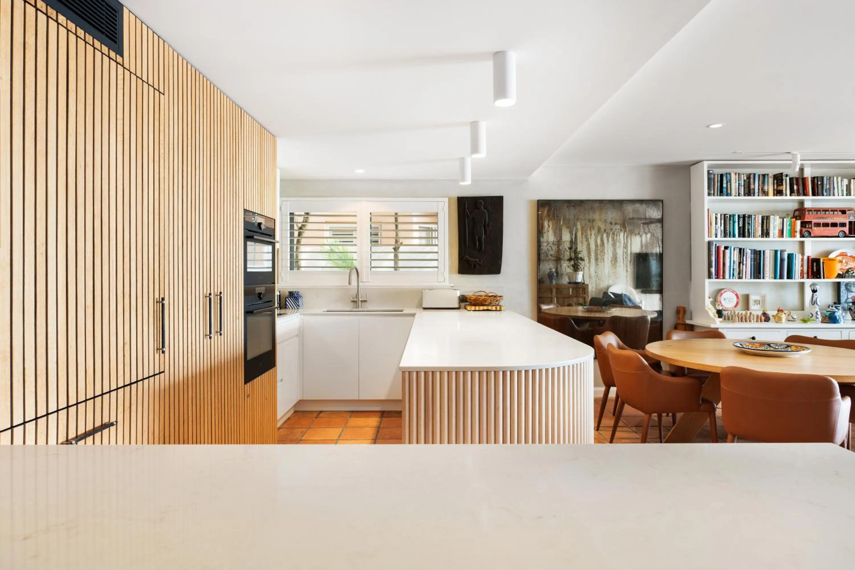 Dining area in La Mer Apartments