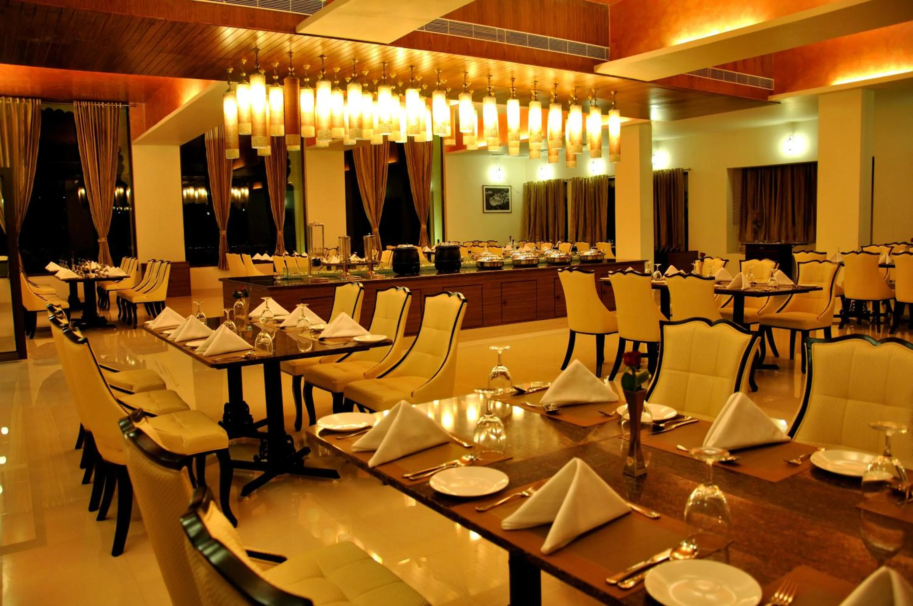 Restaurant/places to eat in Club Mahindra Udaipur