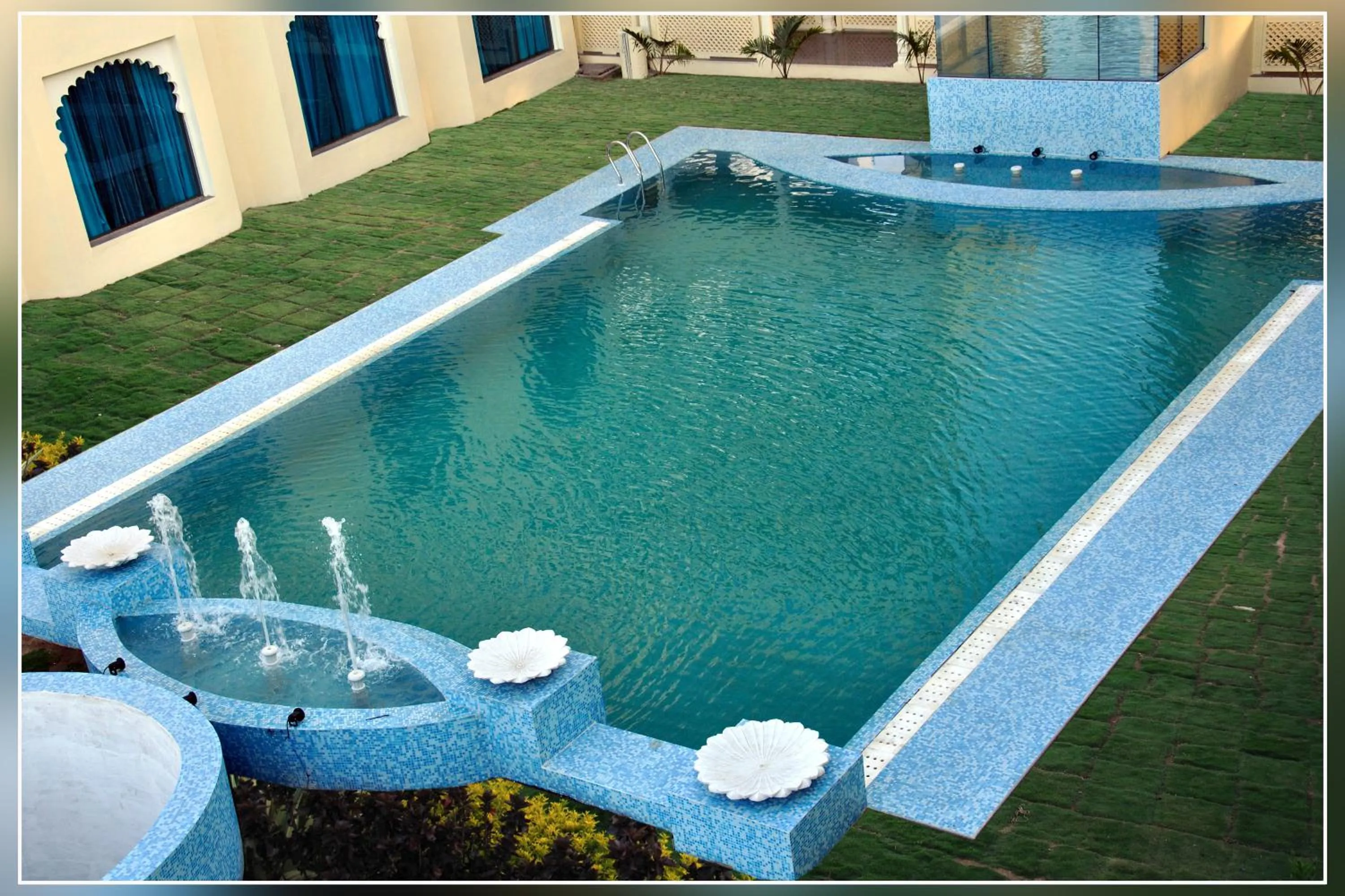 Swimming pool in Club Mahindra Udaipur