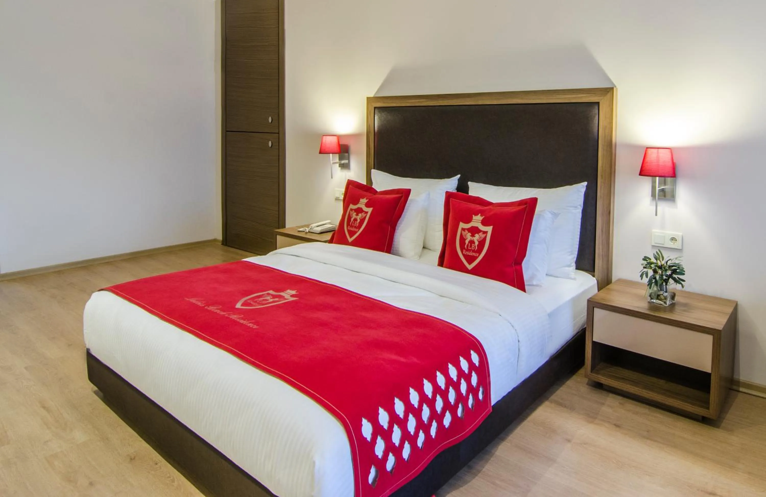 Bed in Ladies Beach Suite Hotel