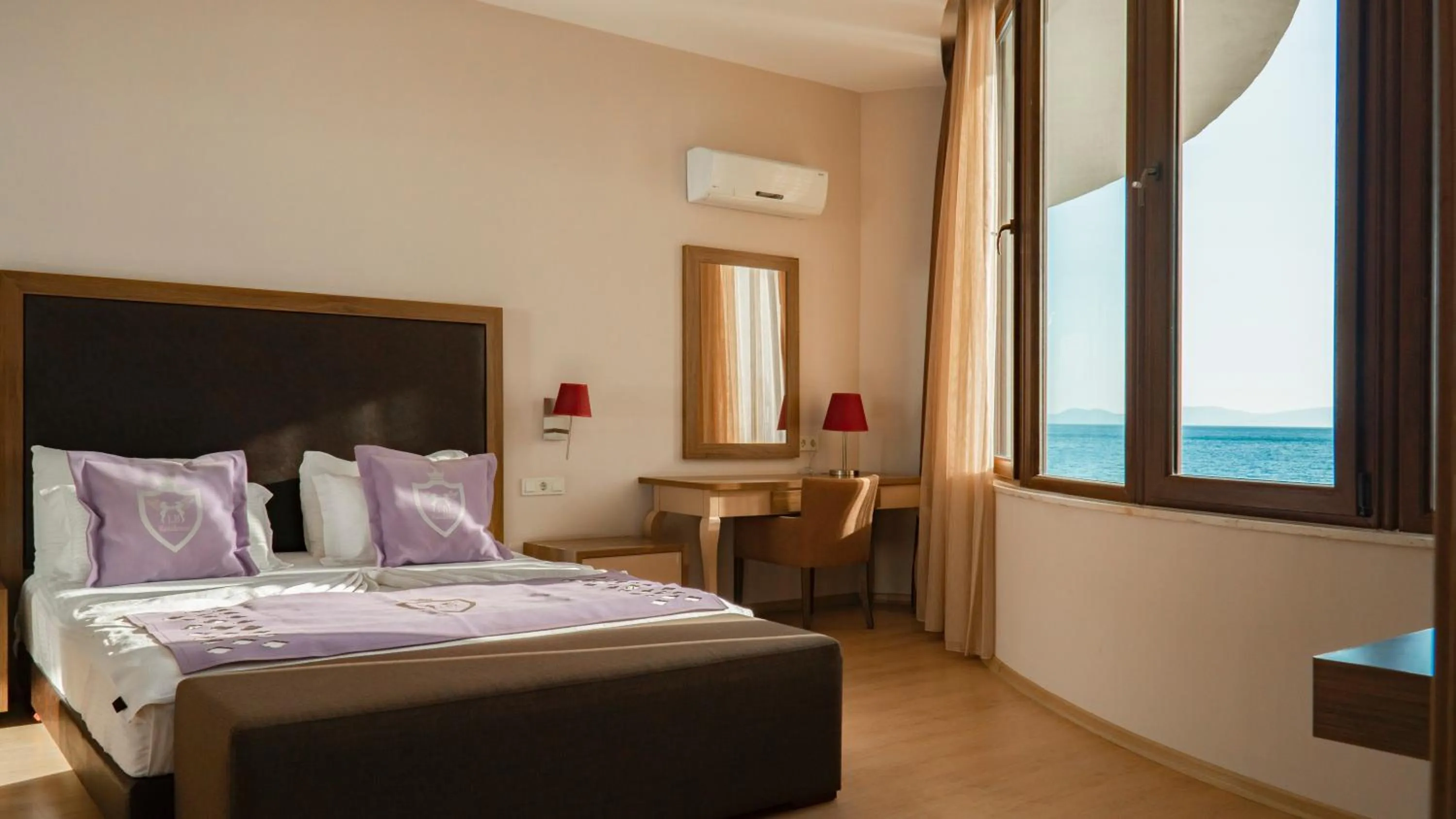 Bedroom in Ladies Beach Suite Hotel