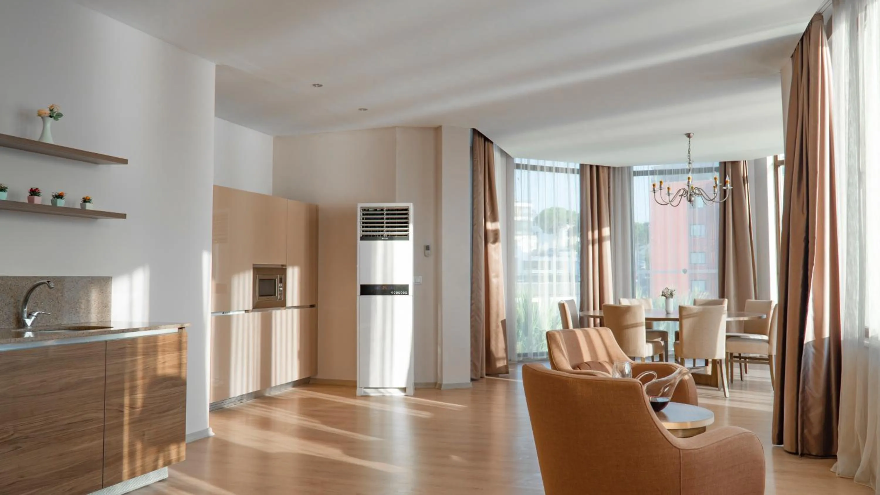 Dining area in Ladies Beach Suite Hotel