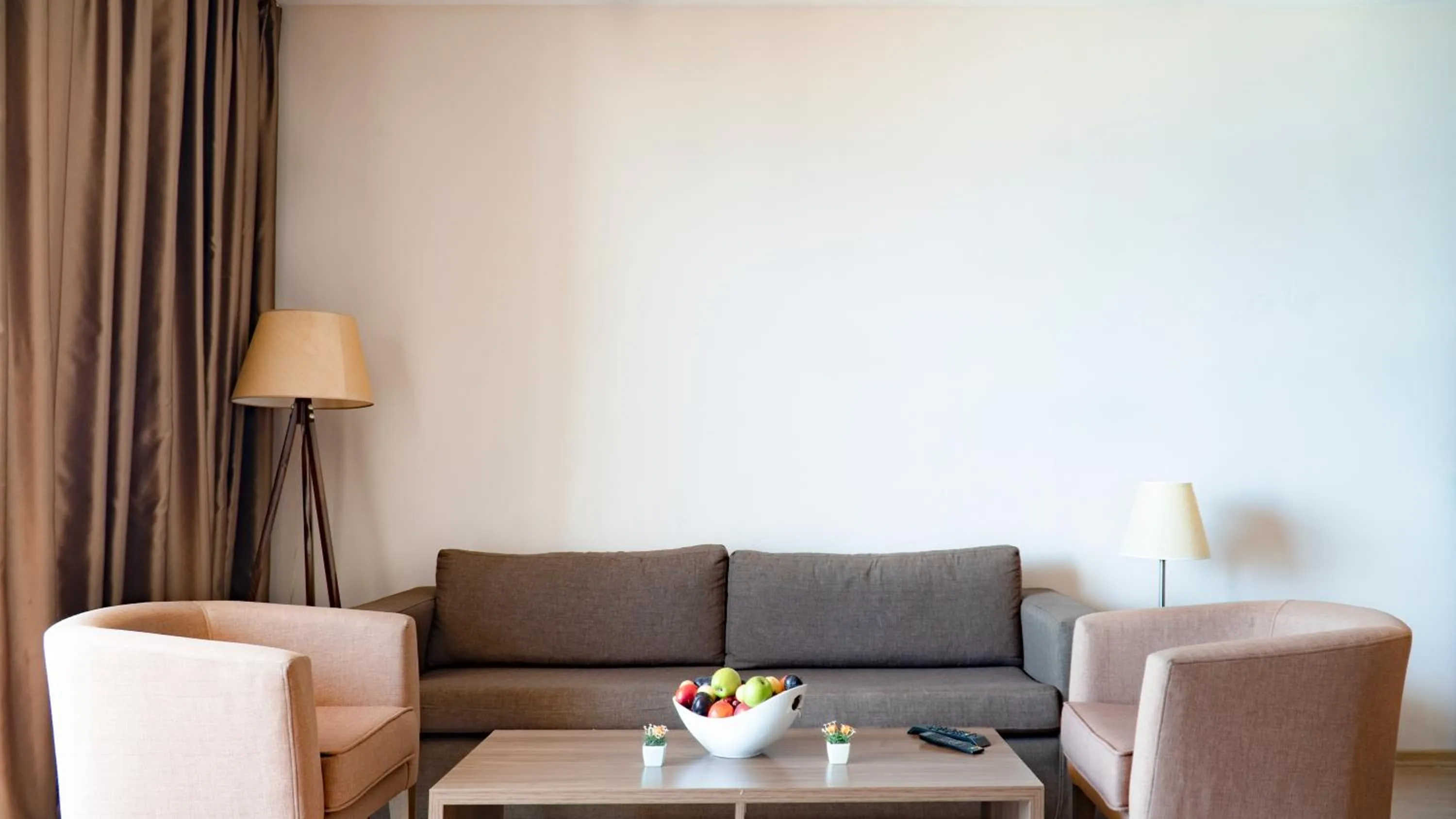Seating area in Ladies Beach Suite Hotel