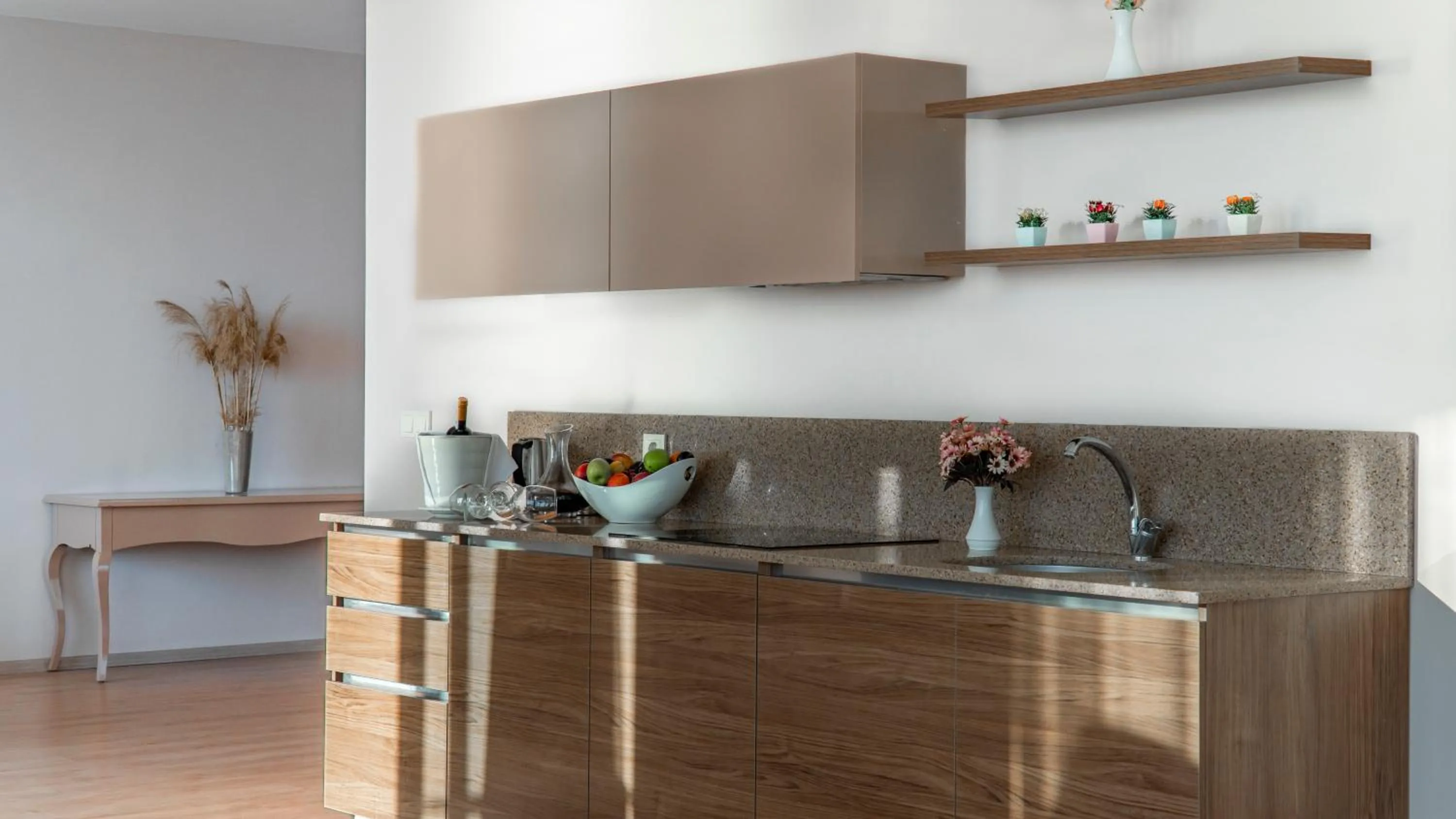 Coffee/tea facilities in Ladies Beach Suite Hotel