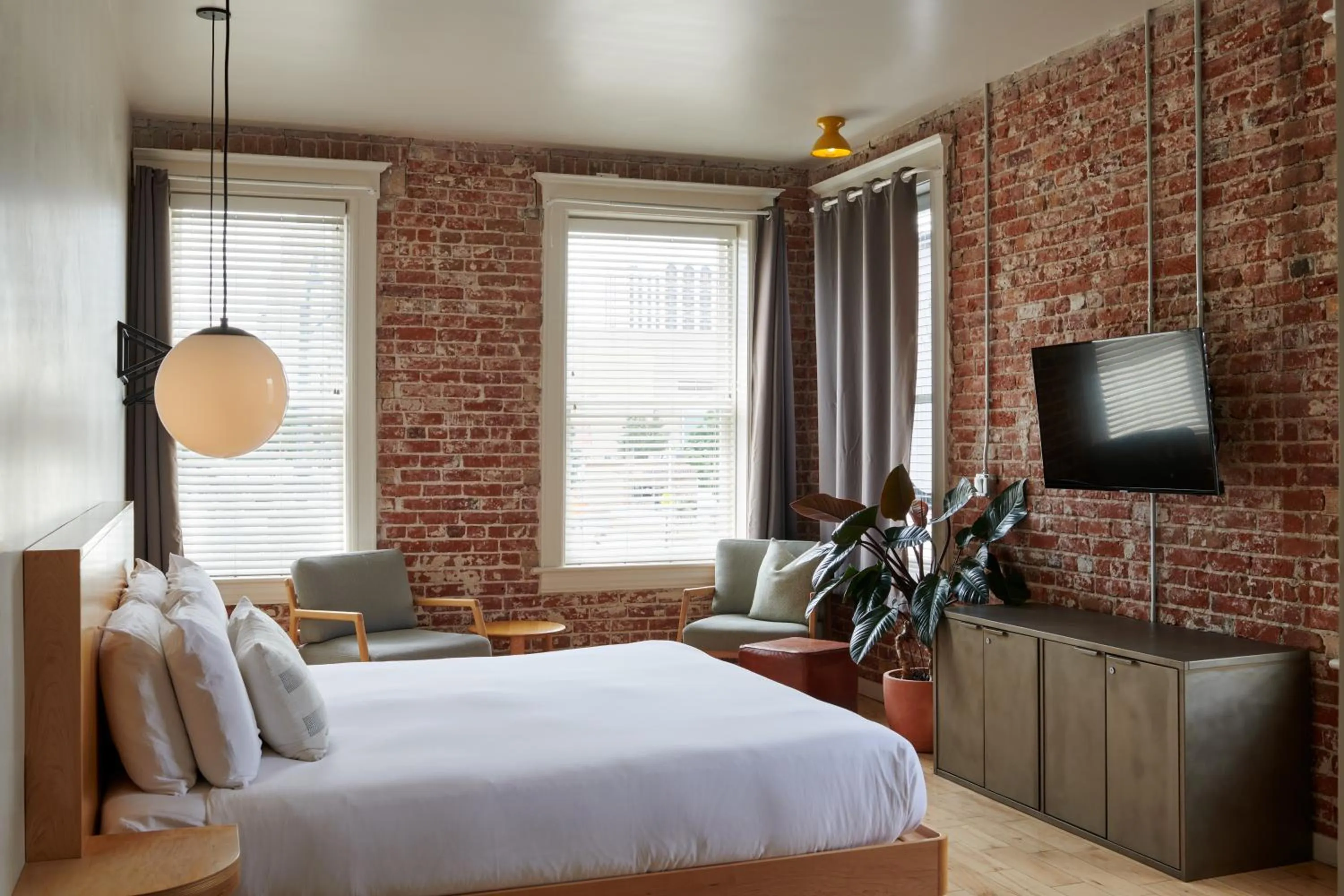 Bed in The Jesse Hotel & Bar