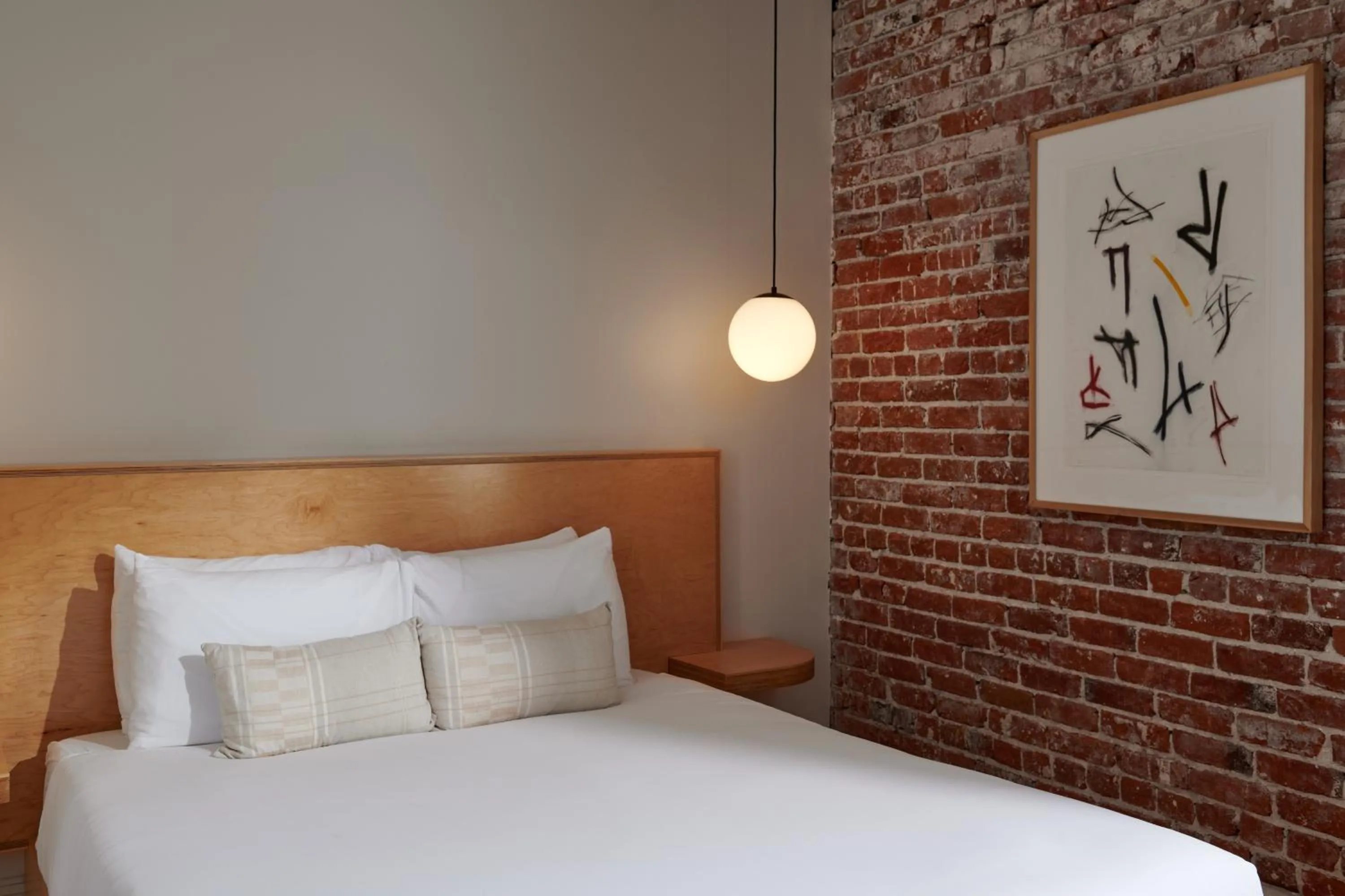 Bed in The Jesse Hotel & Bar