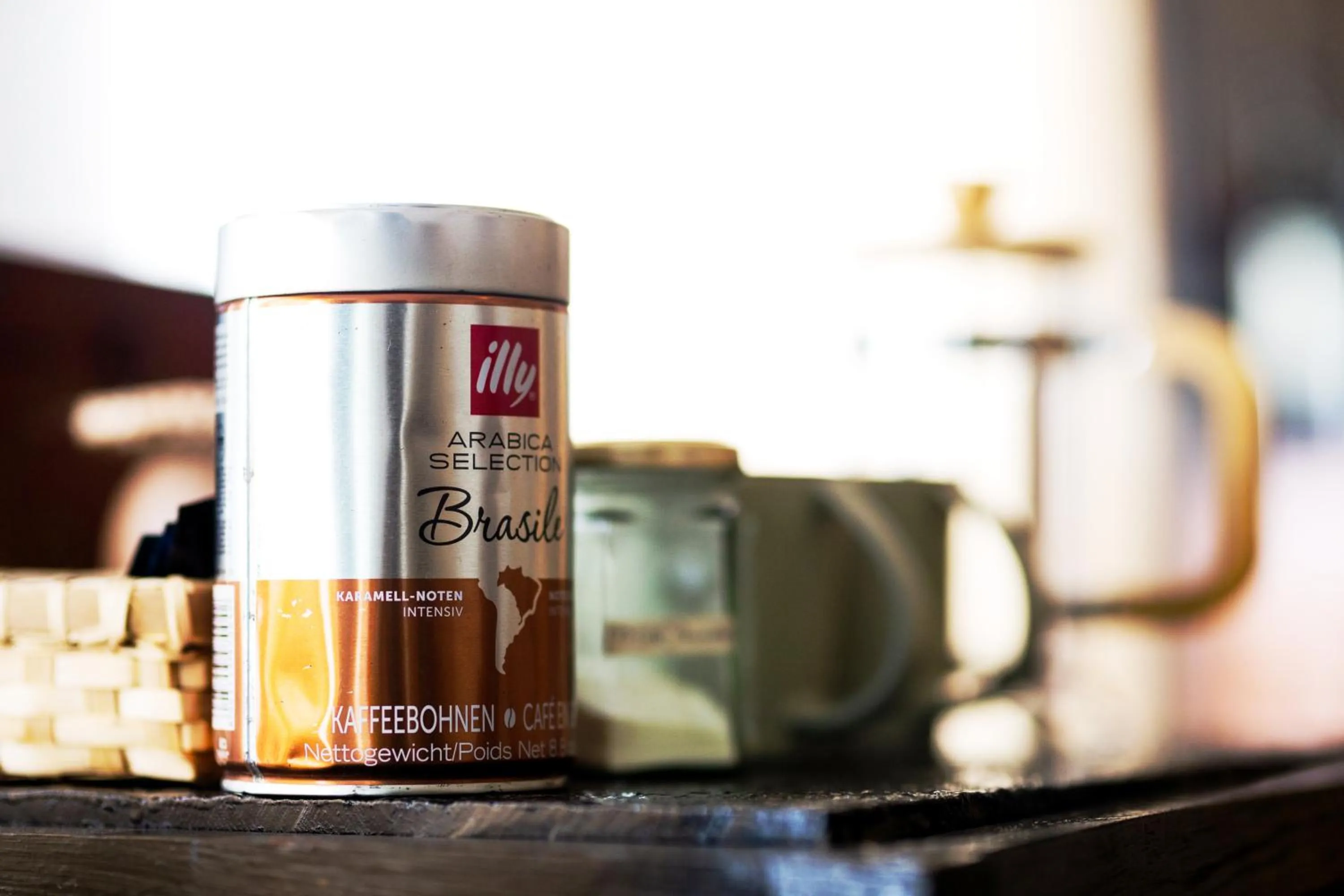 Coffee/tea facilities in Samsara Apartments by Baber Mahal Revisited