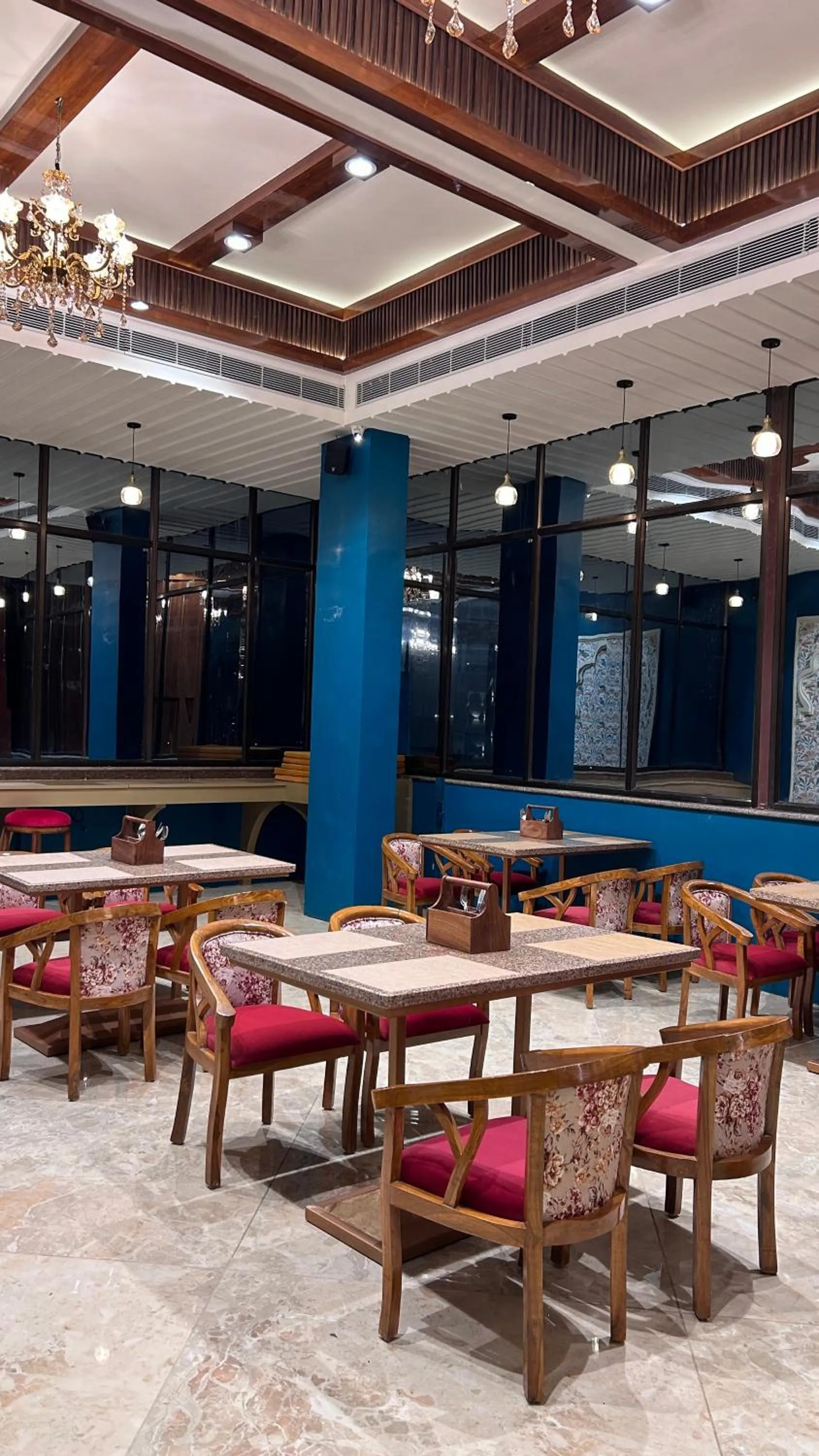 Restaurant/places to eat in Hotel Rajmahal Roorkee