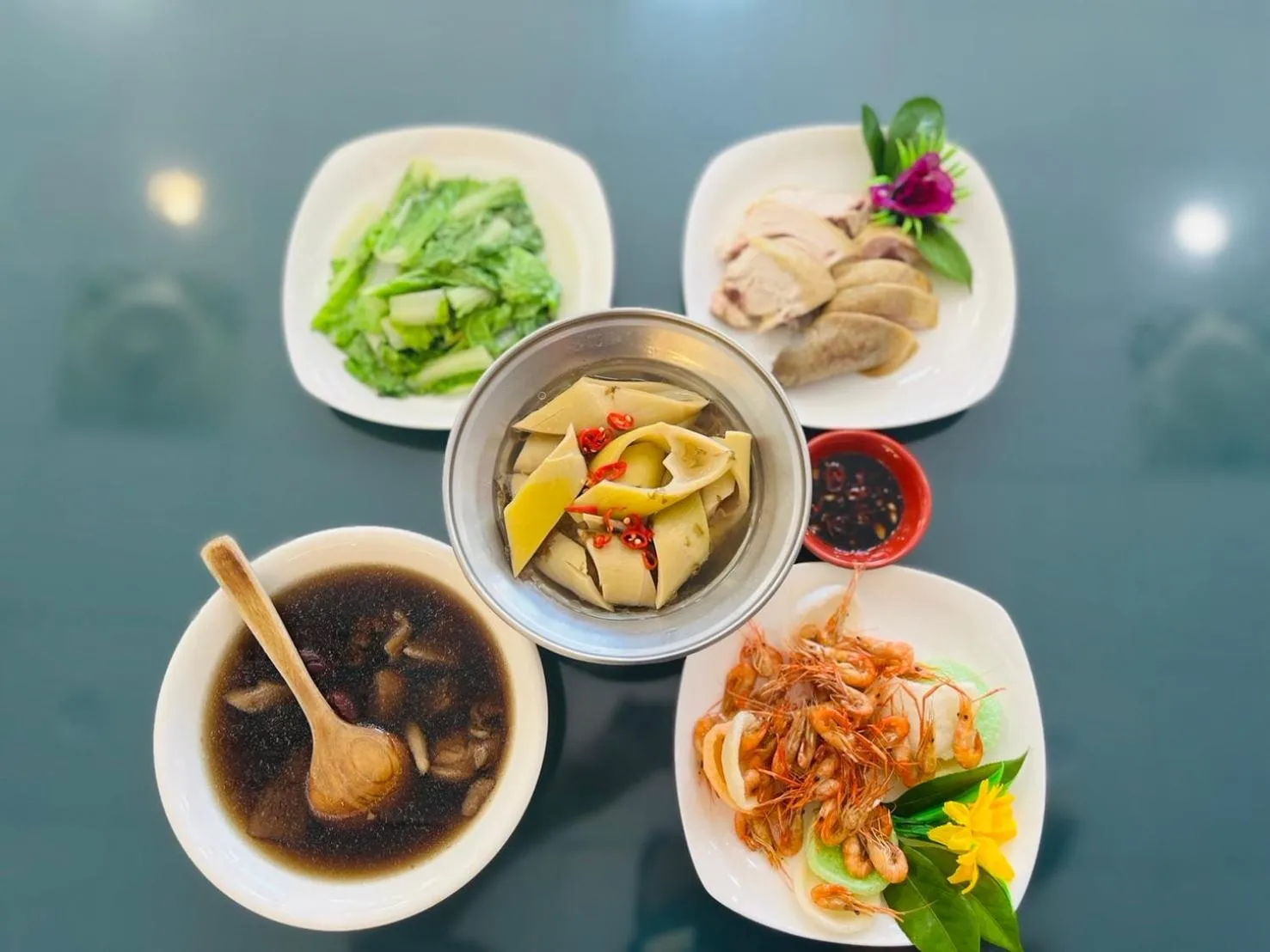 Dinner in Hotspring World Wulai