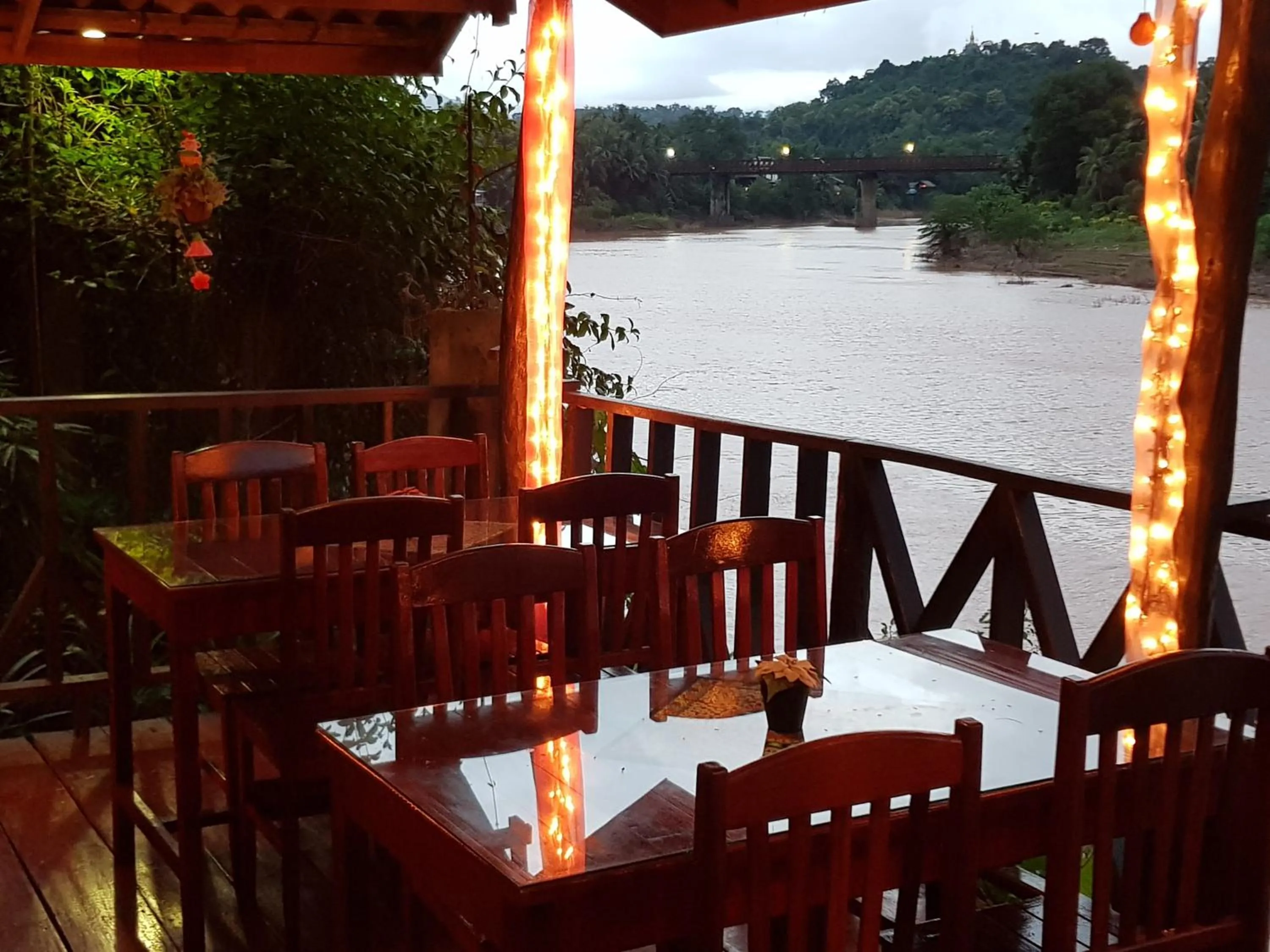Restaurant/places to eat in Thongbay Guesthouse